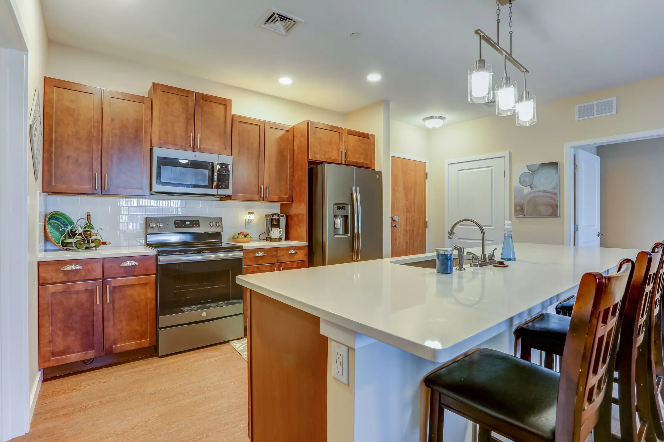 Kitchen - Centerpointe Apartments - Camp Hill, PA