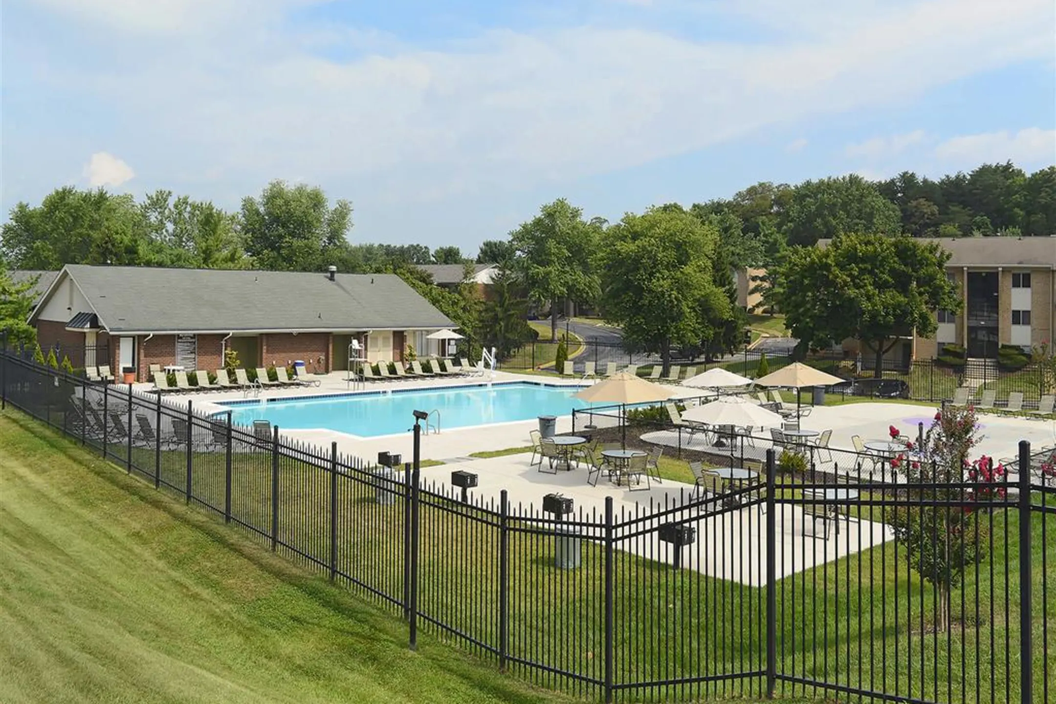 Pool - Doncaster Village - Parkville, MD