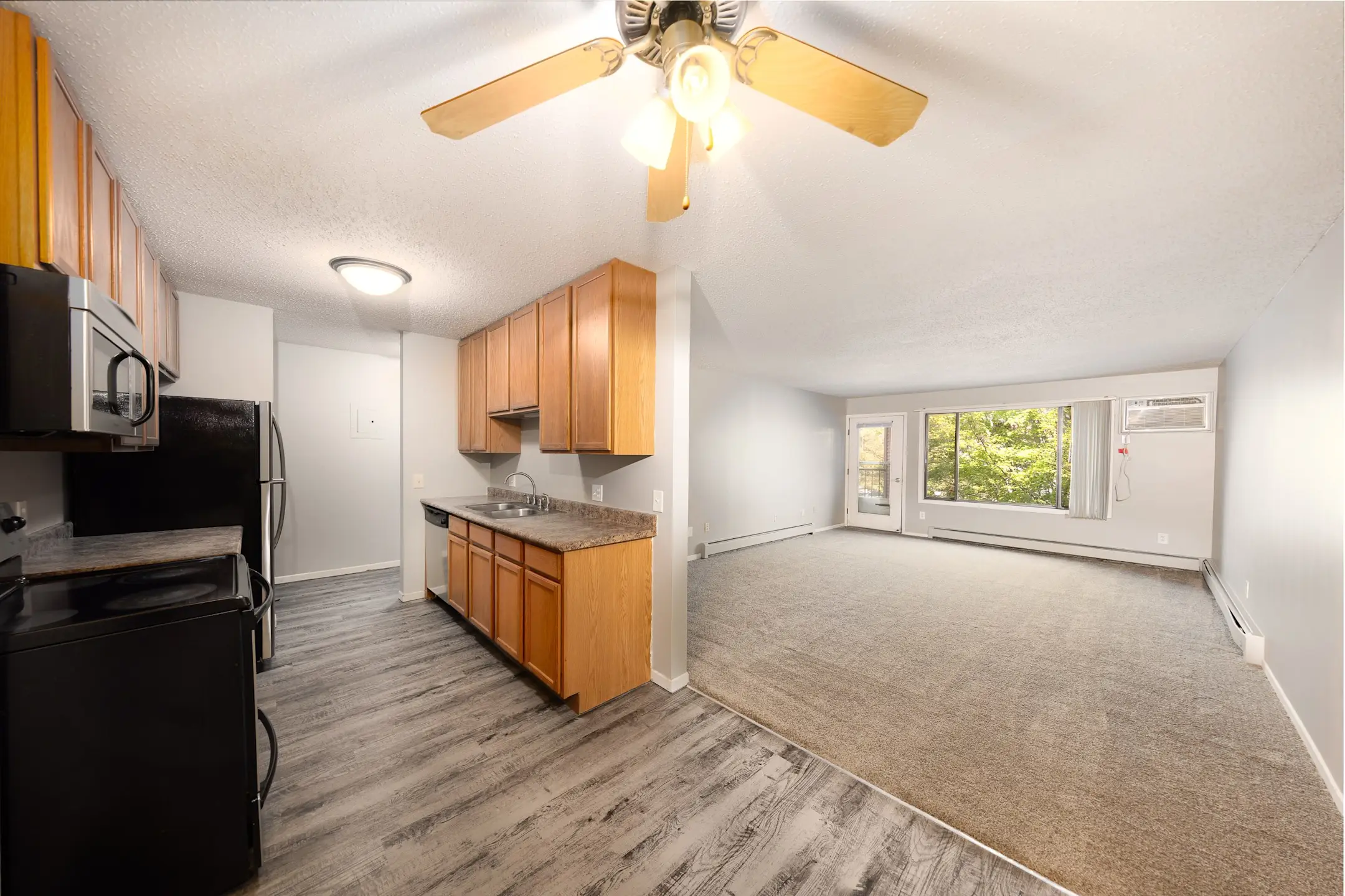Living Room - Heritage Hills - Bloomington, MN