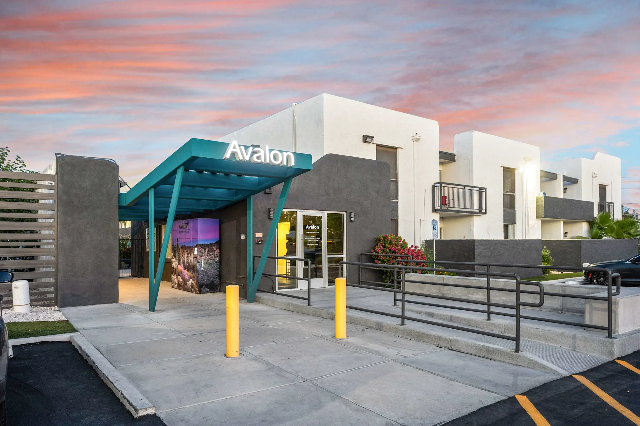Avalon Apartments - Phoenix, AZ