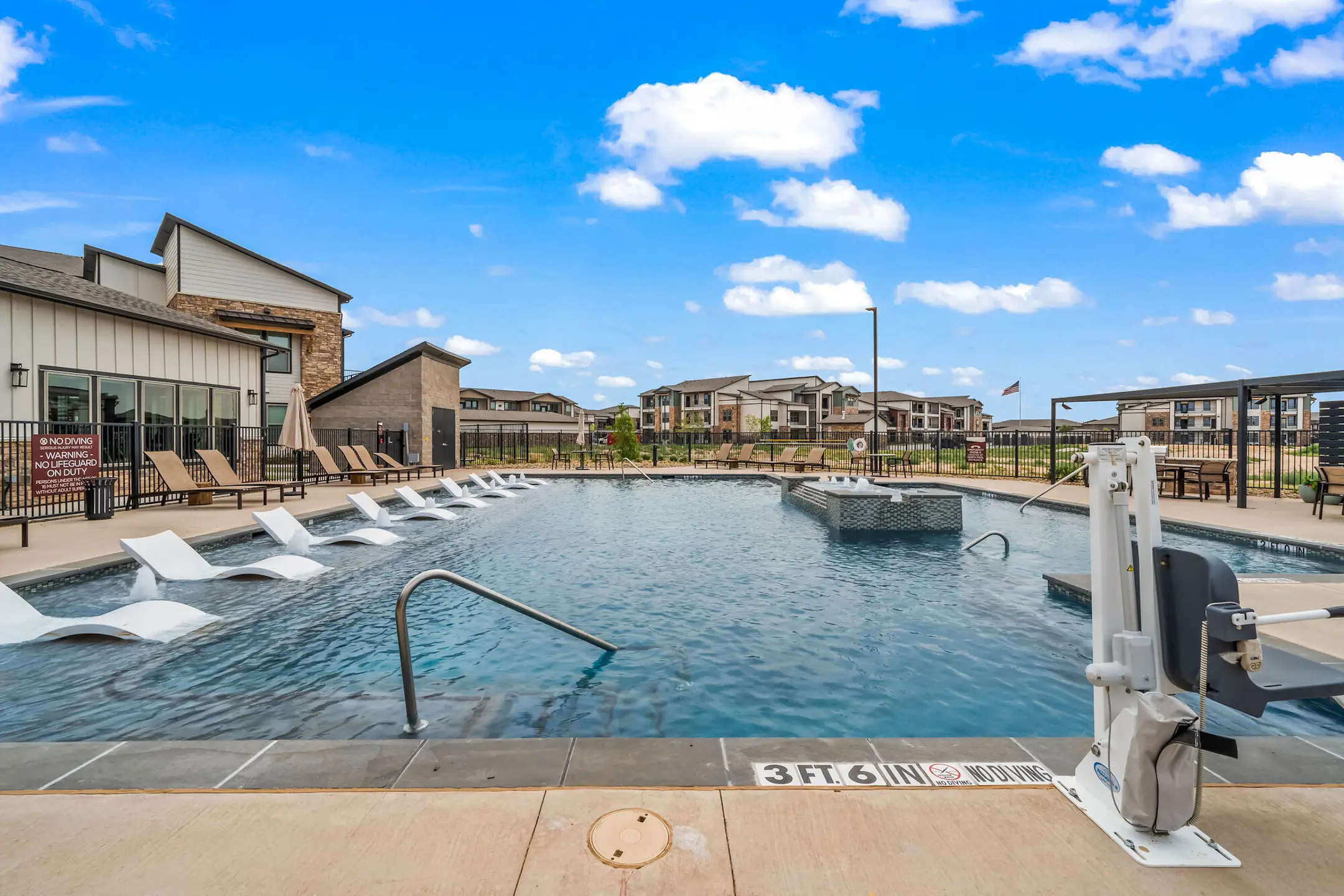 La Ventana Apartments - Lubbock, TX 79407