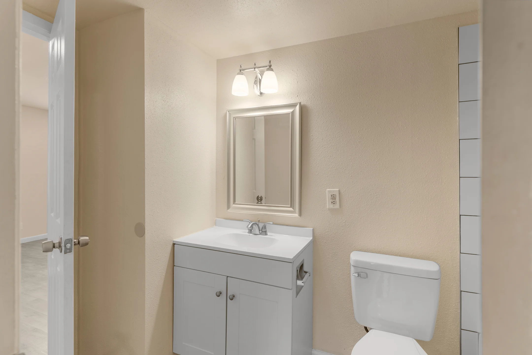 Bathroom - Delmar Place Apartments - San Antonio, TX