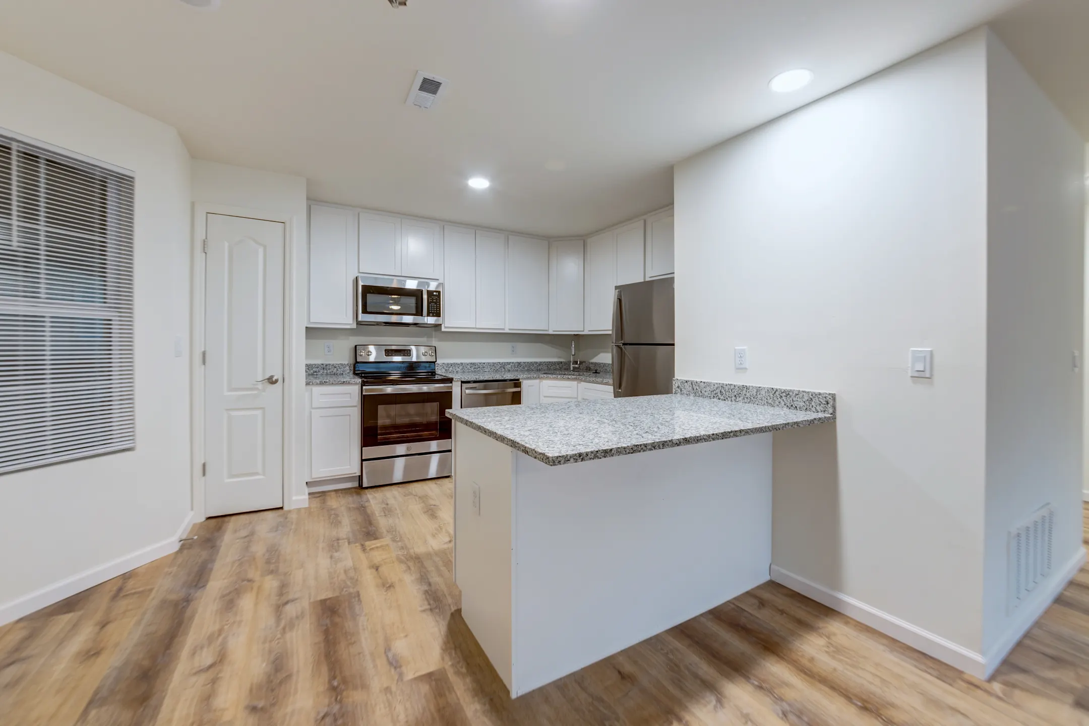 Kitchen - Chouteau Bay - Granite City, IL