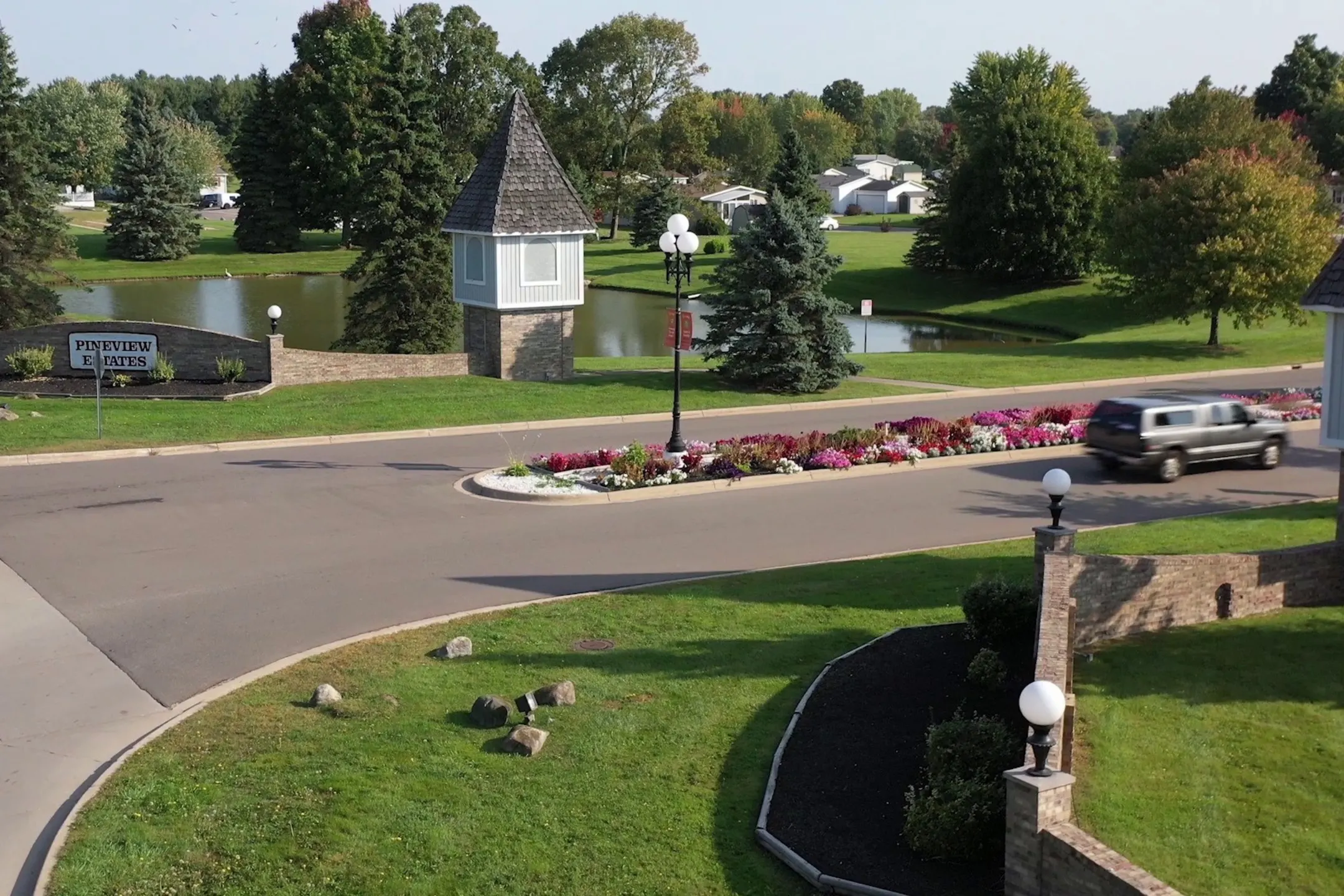 Pineview Estates 6152 N Genesee Rd Flint, MI Apartments for Rent