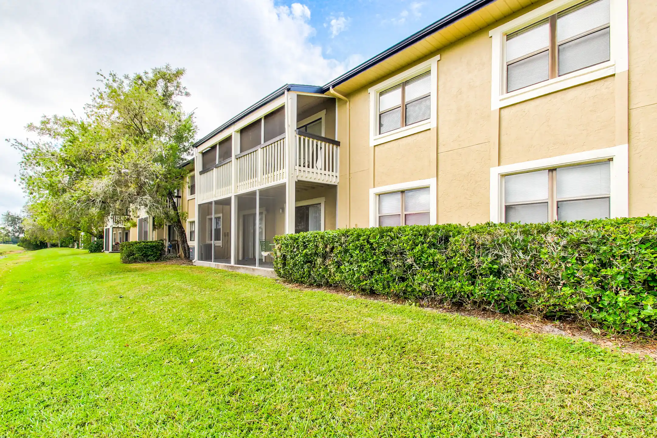 The at Capri Isles 1050 Capri Isles Blvd Venice, FL