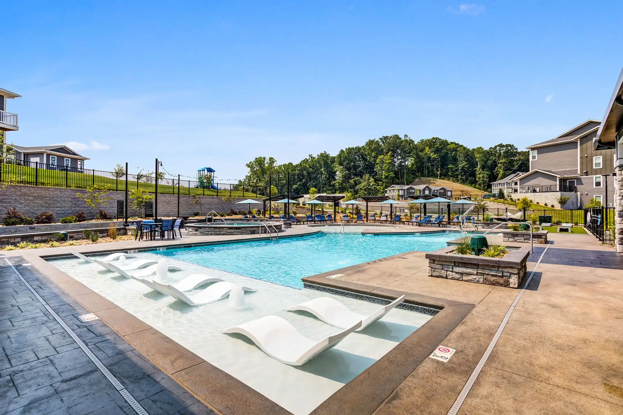 Icon Apartment Homes At Hardin Valley 10758 Carmichael Road