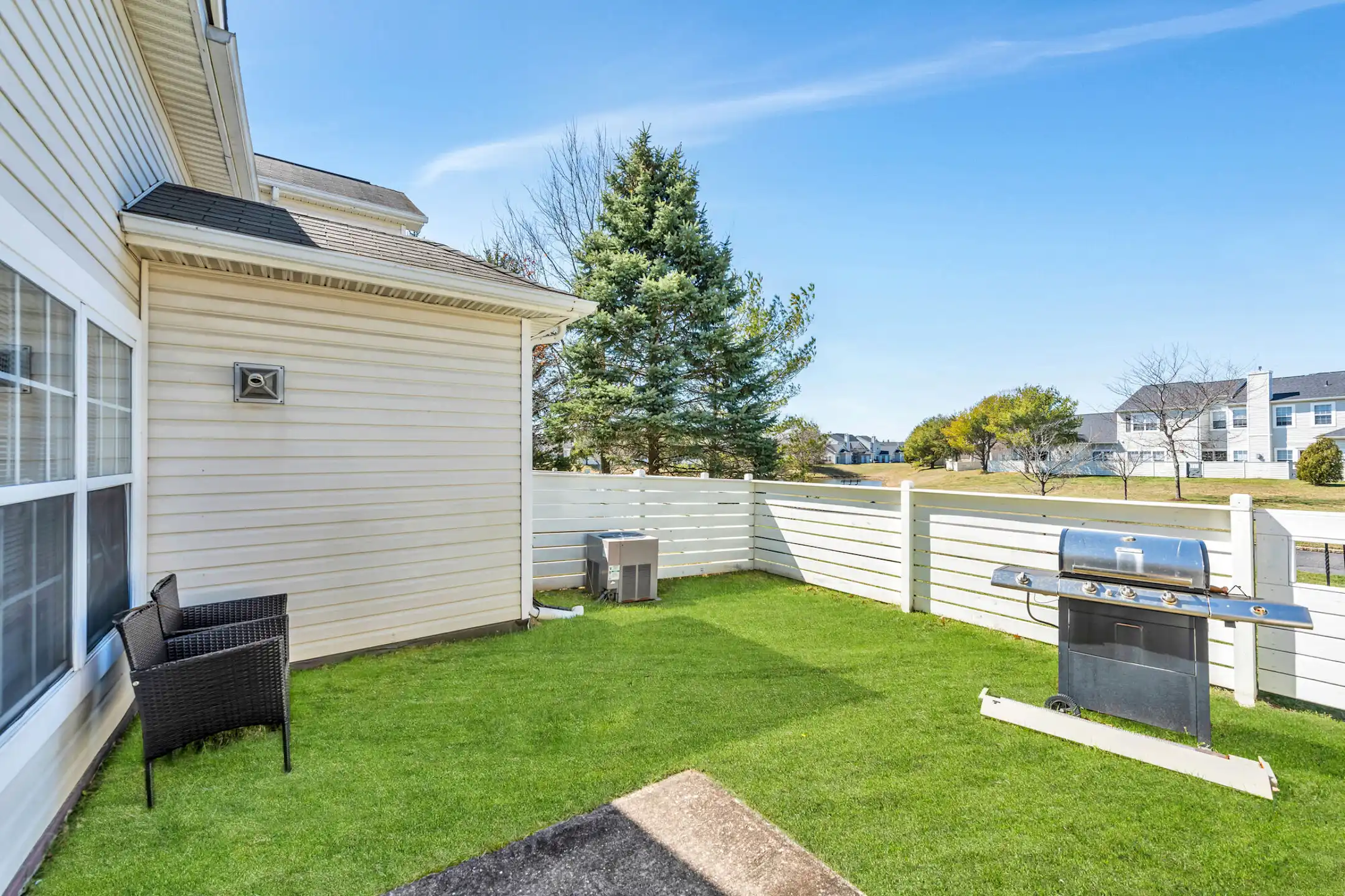 Rosemont Brookhaven 1220 Orchid Cir Bellport, NY Apartments for