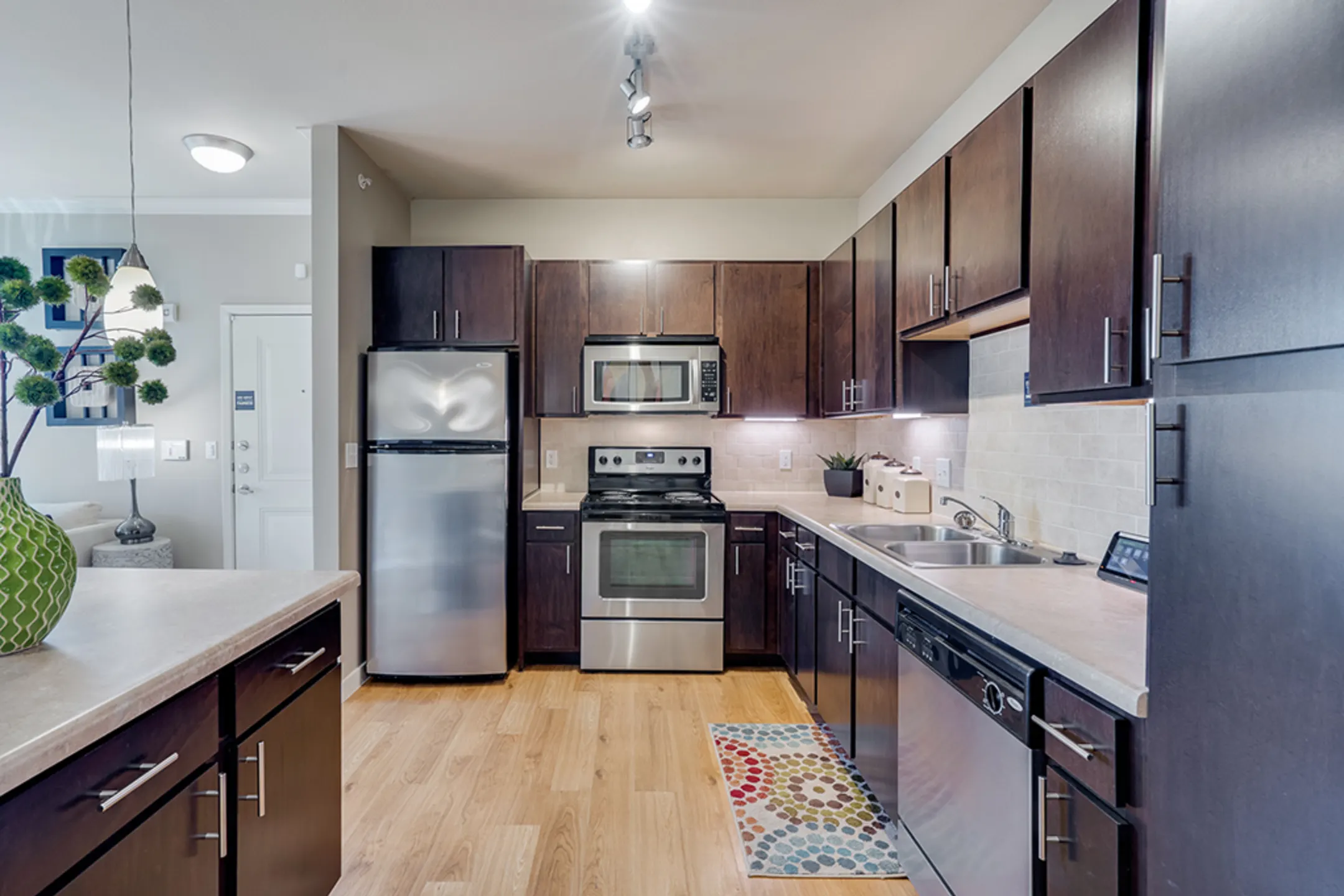 Encore Memorial Apartments Bixby, OK 74008