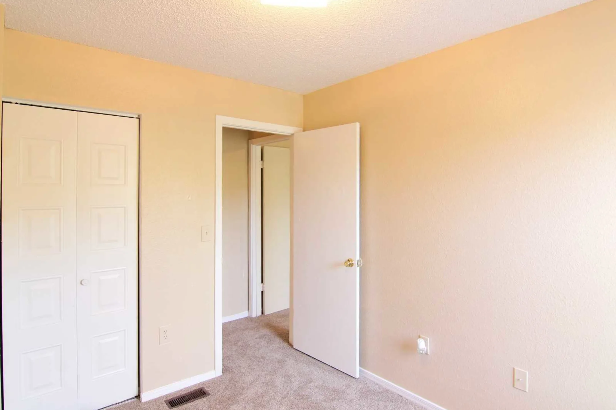 Bedroom - Canopy Place - Jacksonville, FL