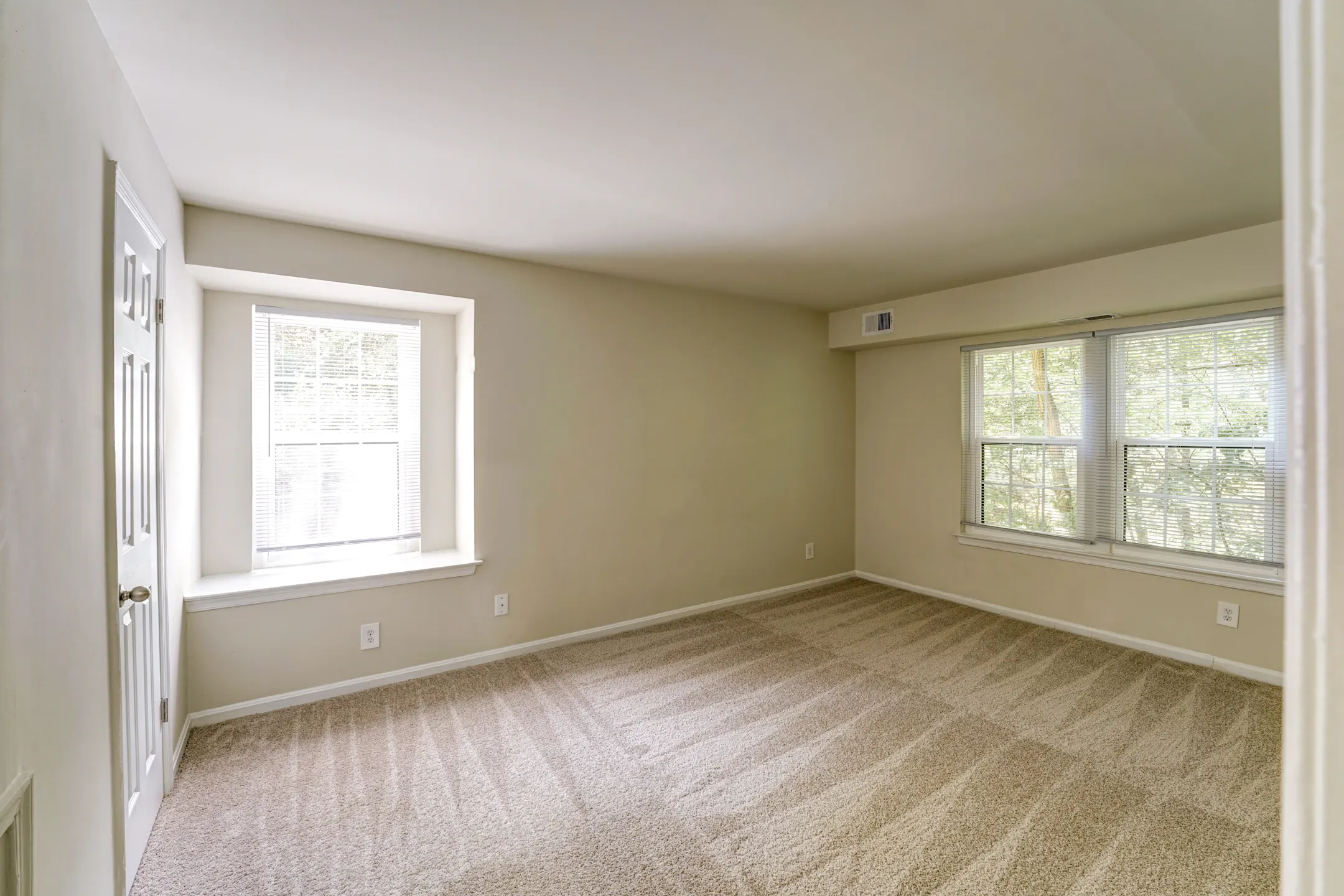 Valor Apartments Silver Spring, MD 20904