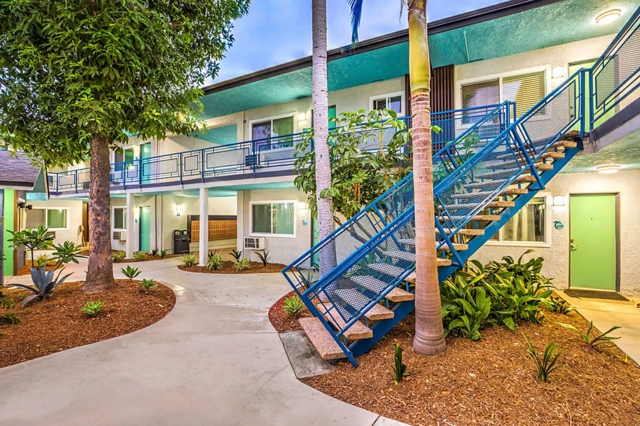 Island Apartments 8222 Rosemead Blvd Pico Rivera, CA Apartments for