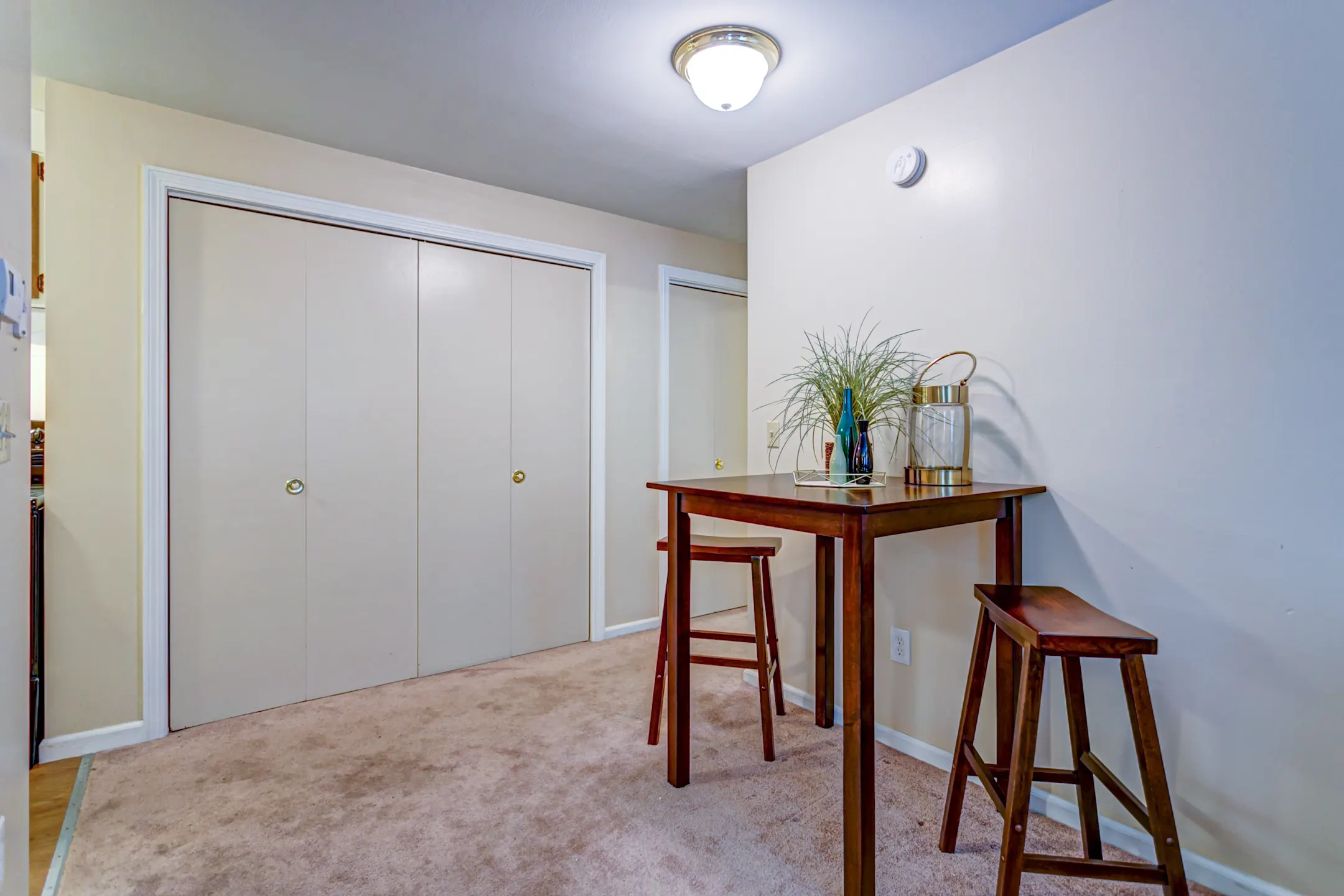 Colonial Townhouse Apartments 145 I Foster Drive Willimantic, CT