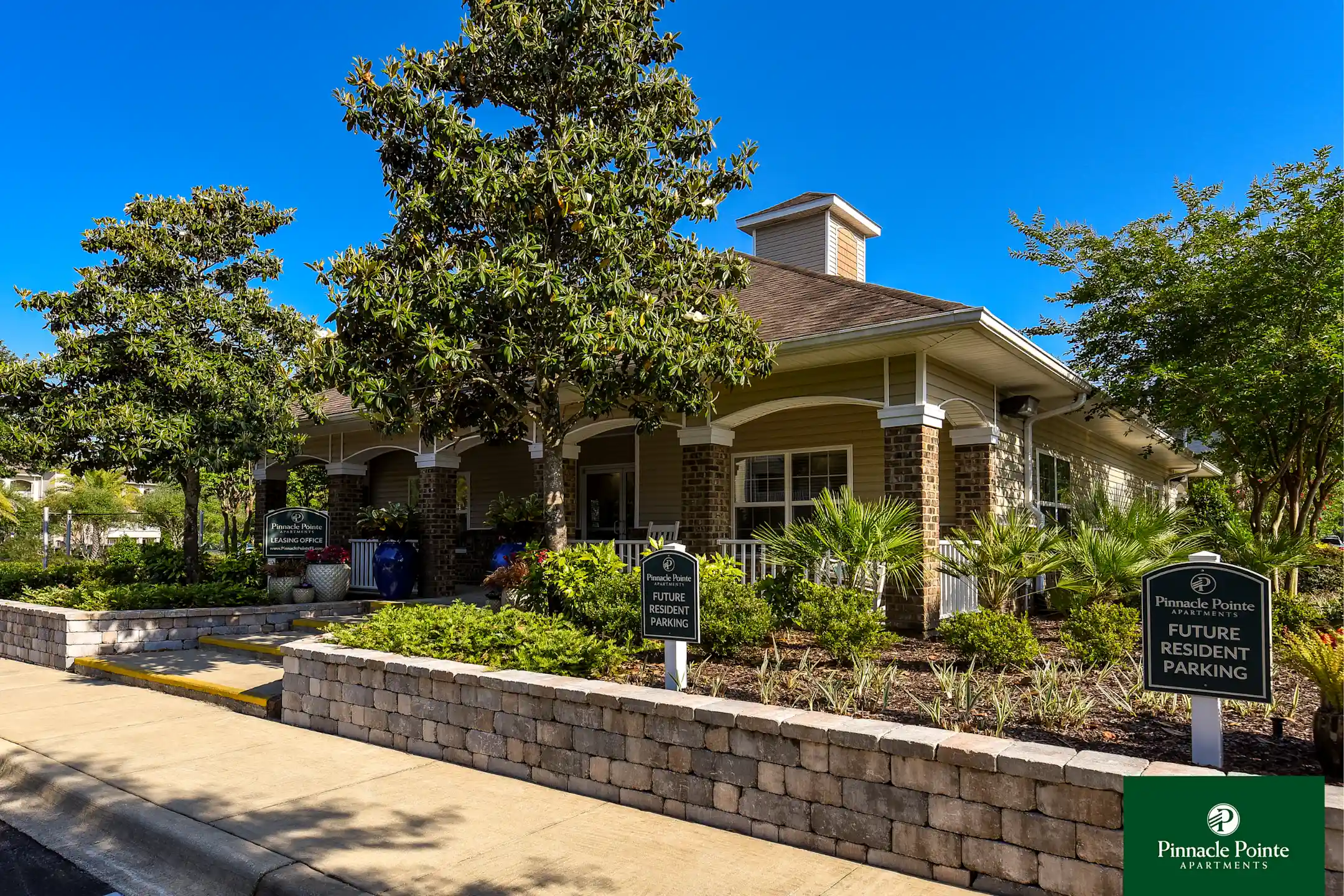 Building - Pinnacle Pointe Apartments - Crestview, FL
