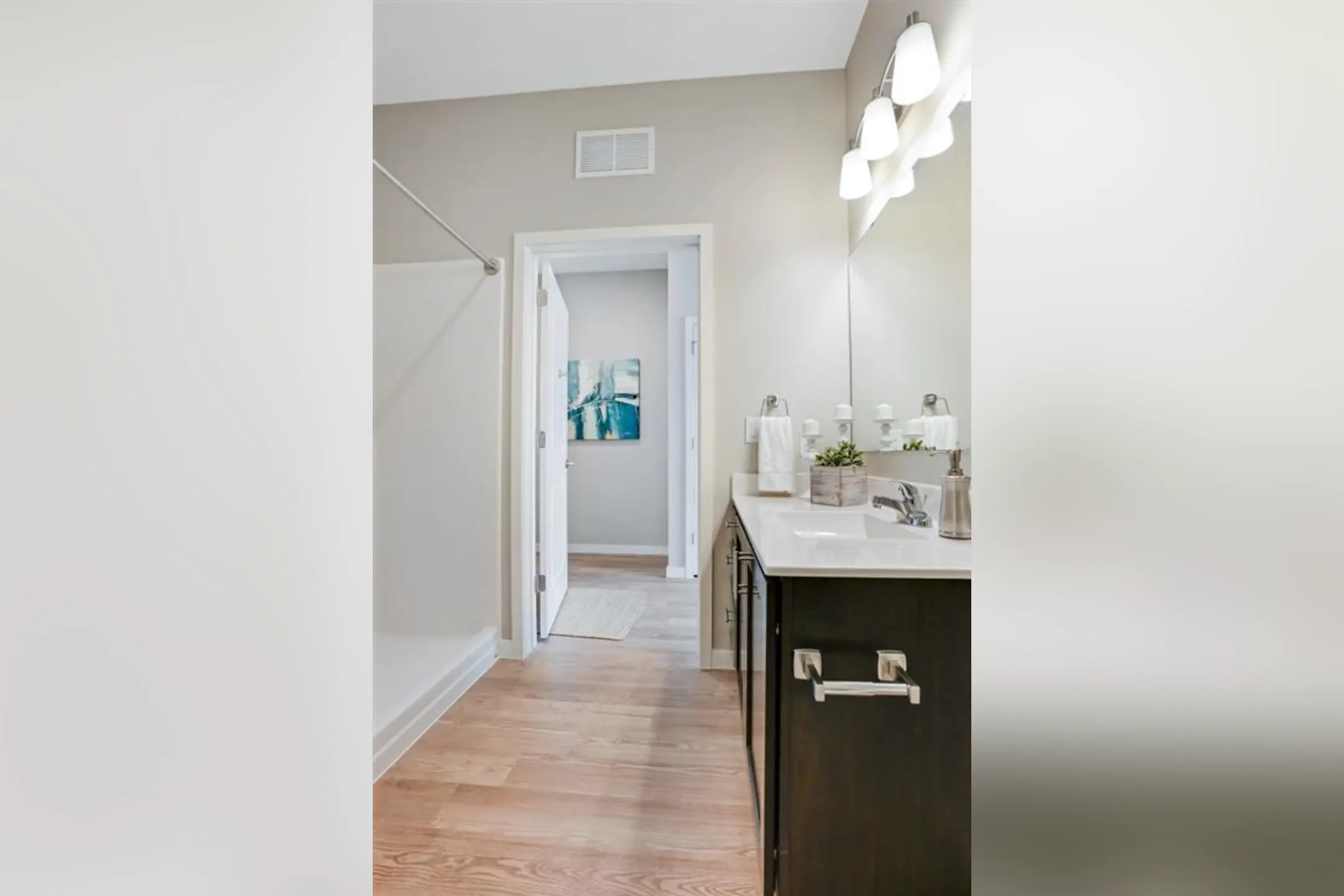 Bathroom - Timber & Tie Apartments - Minneapolis, MN