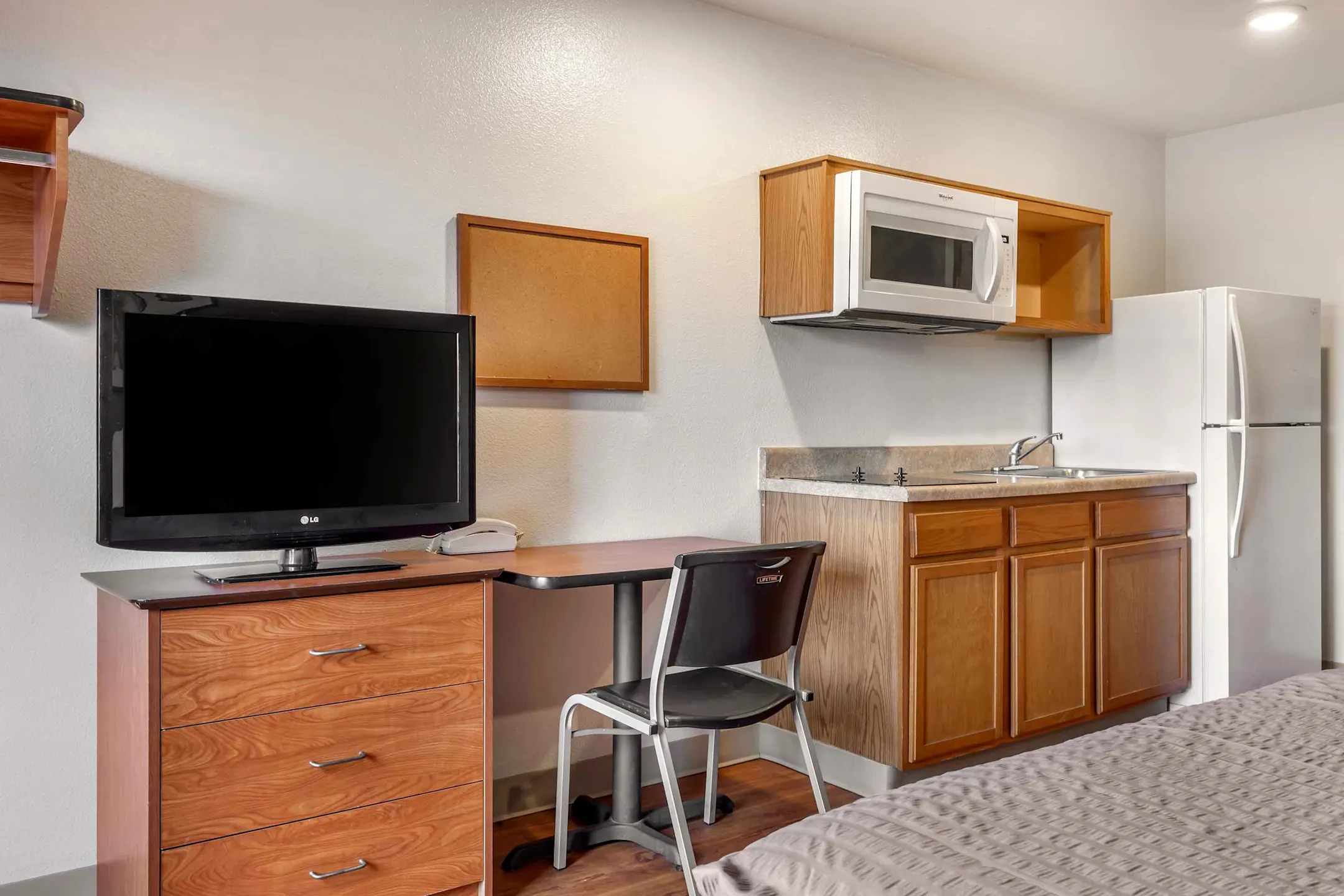 Dining Room - Furnished Studio - Shreveport - Bossier City - Bossier City, LA