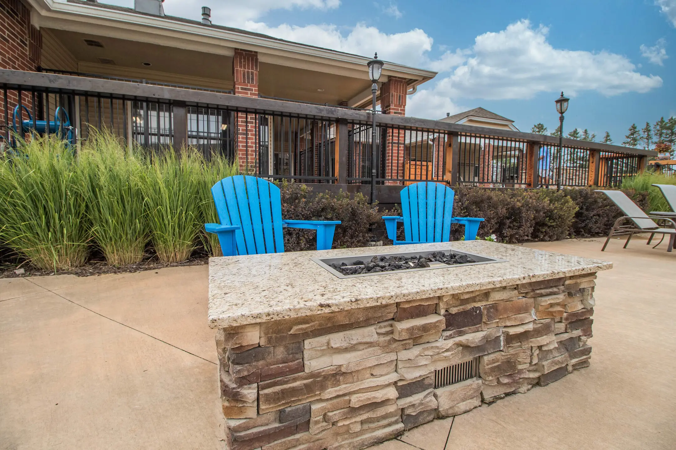 Silverwood Apartments 5100 Foxridge Dr Mission, KS Apartments for Rent Rent.