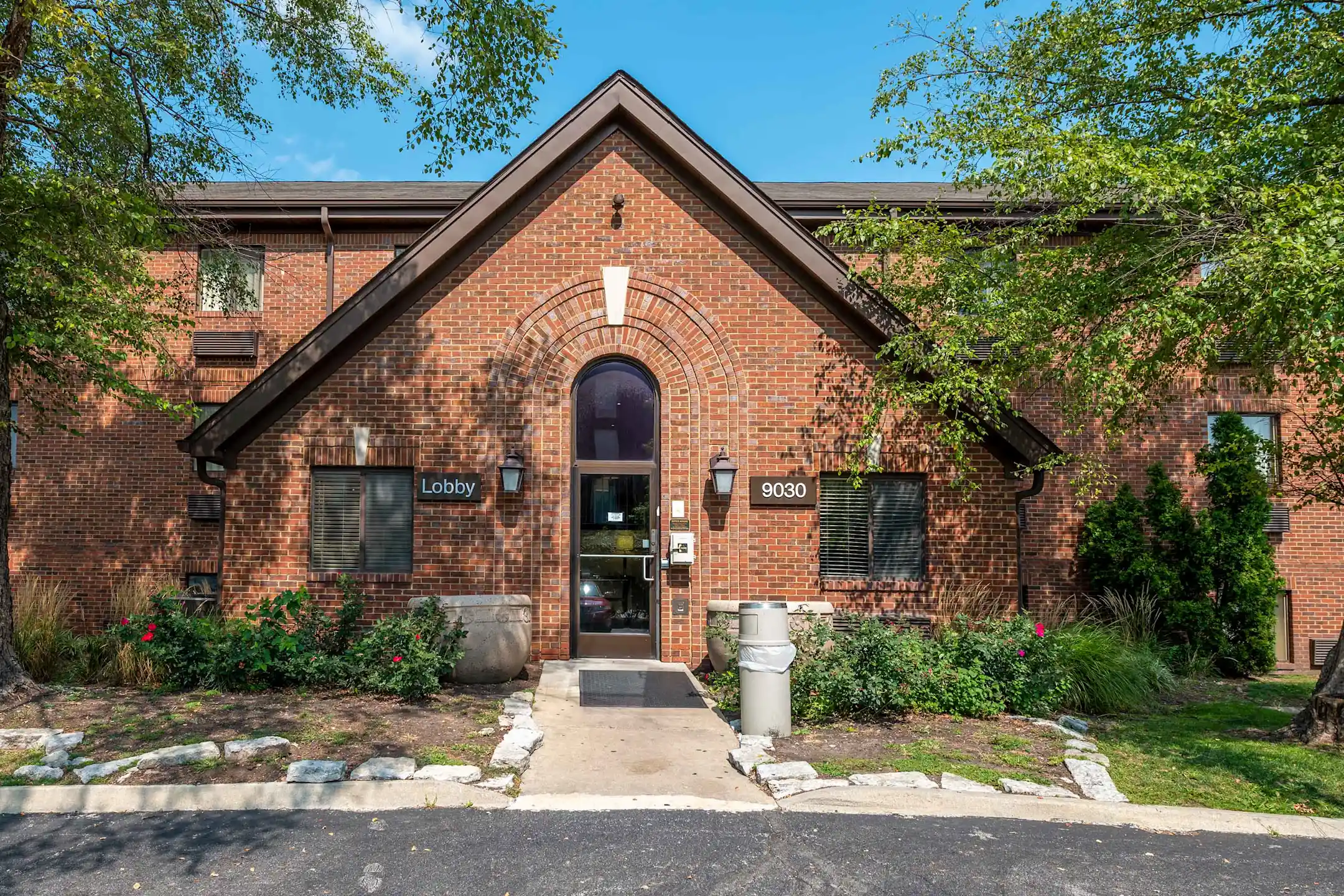 Furnished Studio Indianapolis Northwest College Park 9030