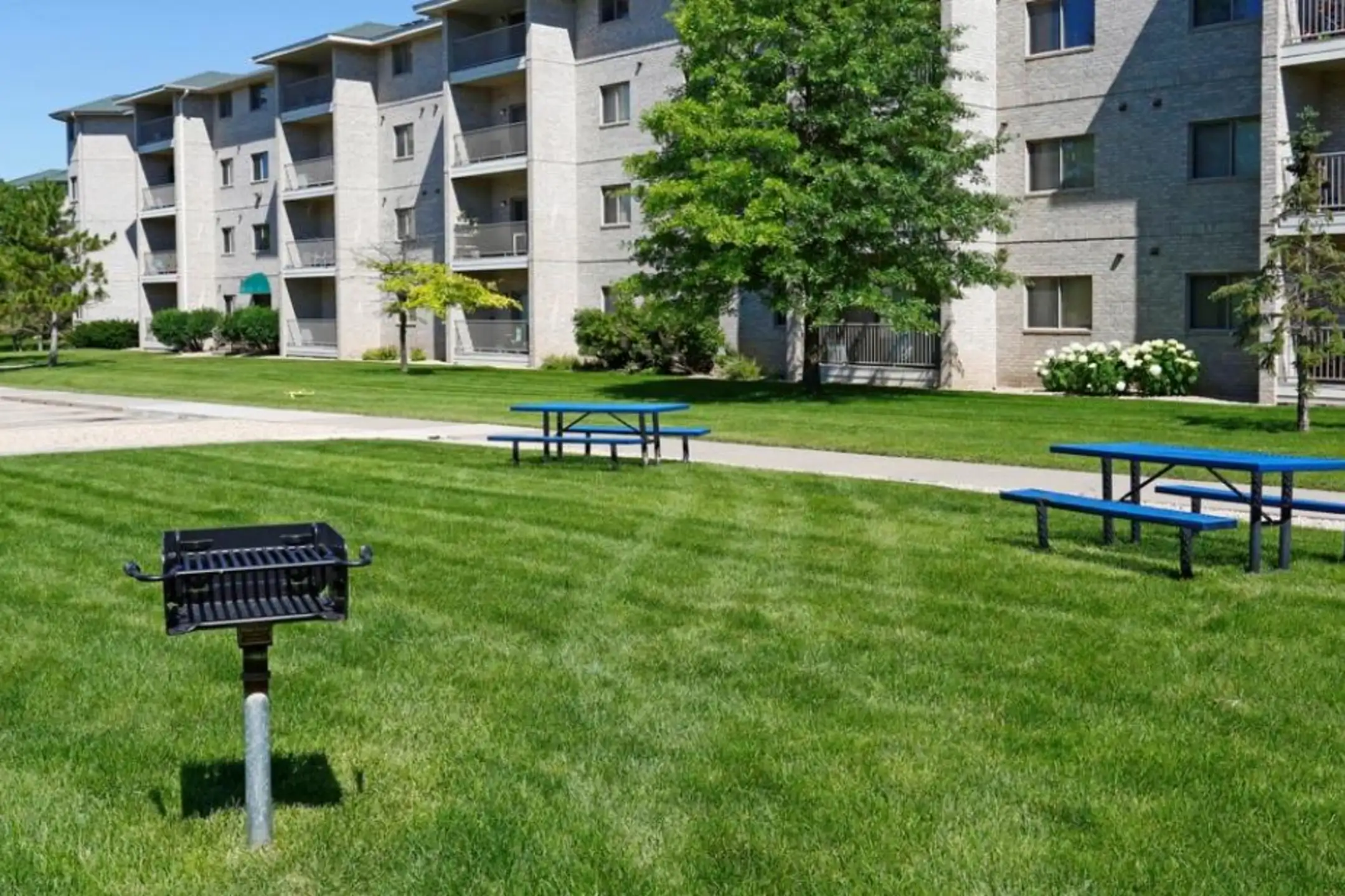 The Kingston Green 15600 Galaxie Ave Saint Paul, MN Apartments for