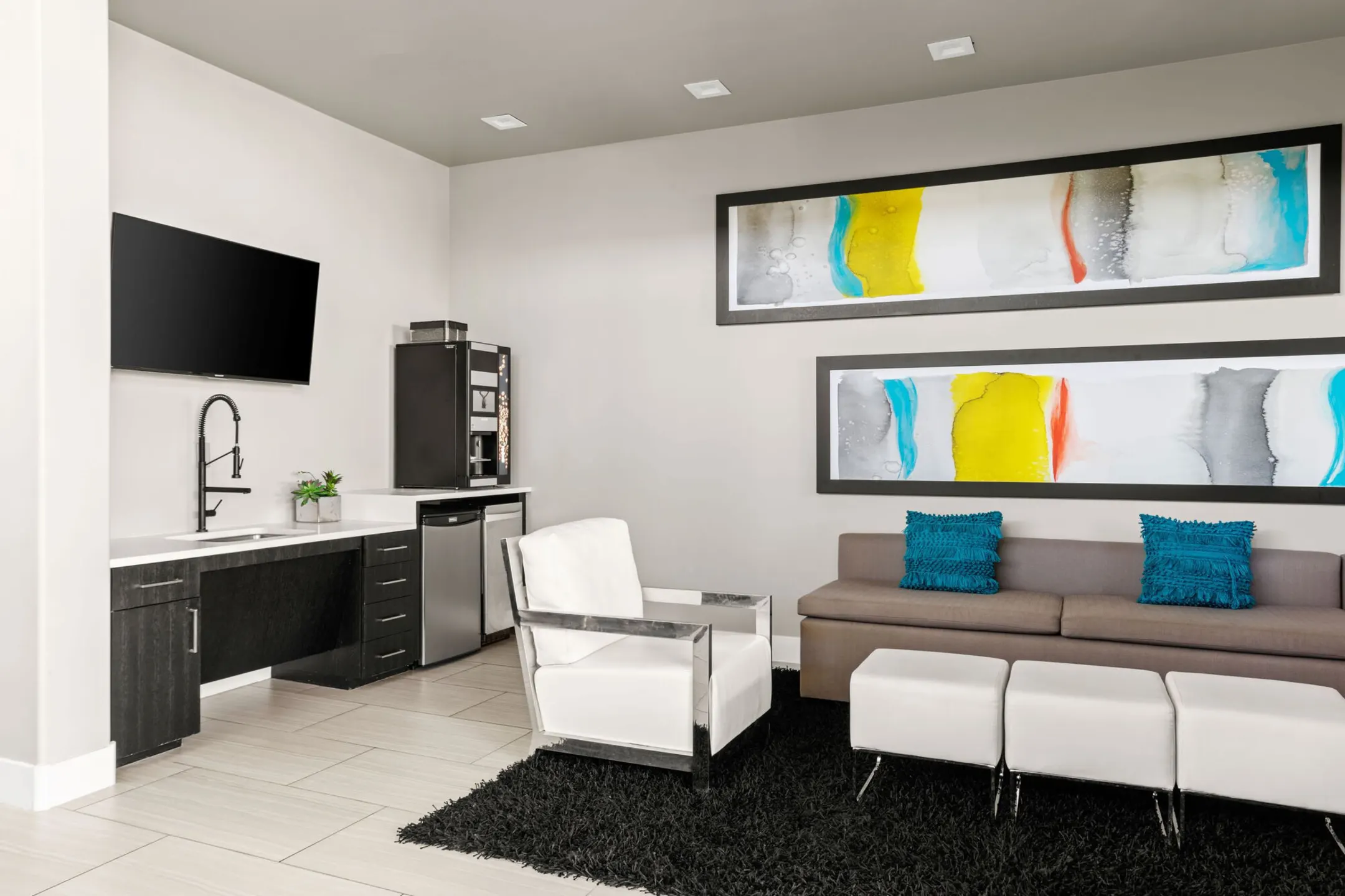 Living Room - 2One5 Apartment Homes - Las Vegas, NV