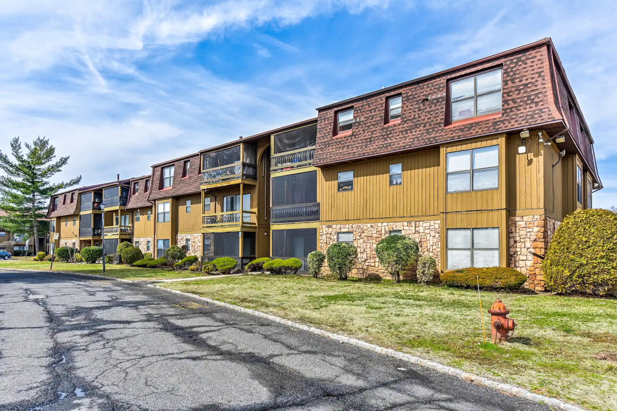 Waterside Village Apartments Little Ferry, NJ 07643