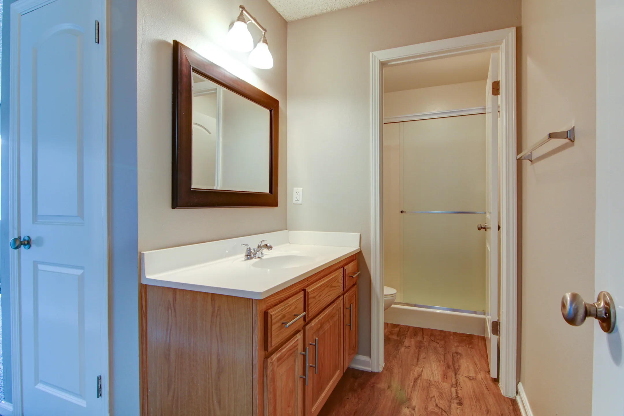 Bathroom - Regency Plaza Apartments - Anaheim, CA