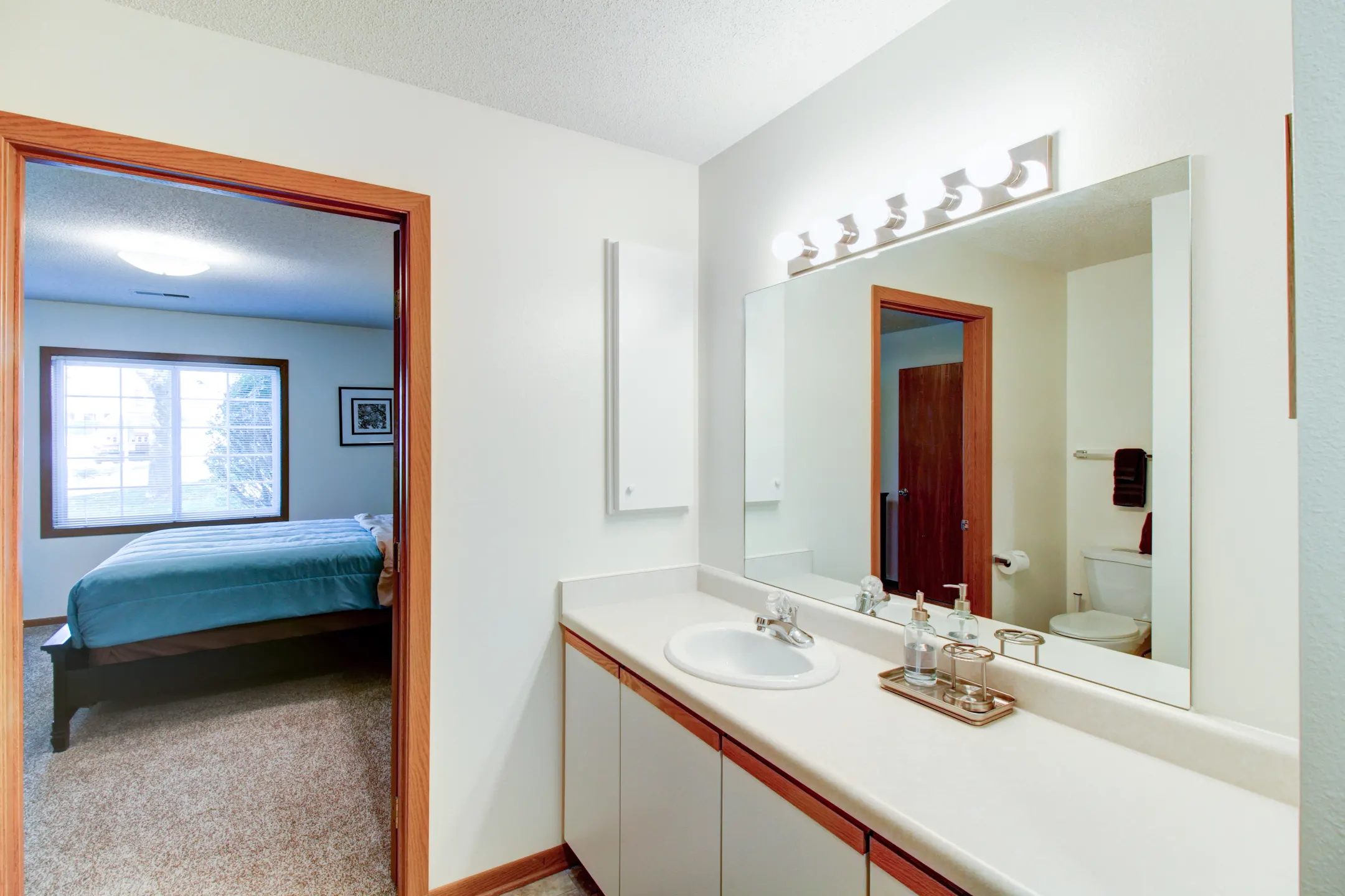 Bathroom - Linden West Apartments - Indianola, IA