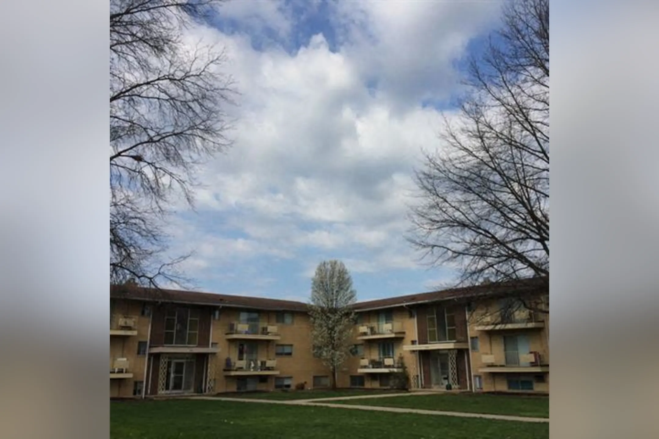 Kingston Place Apartments - Middleburg Heights, OH