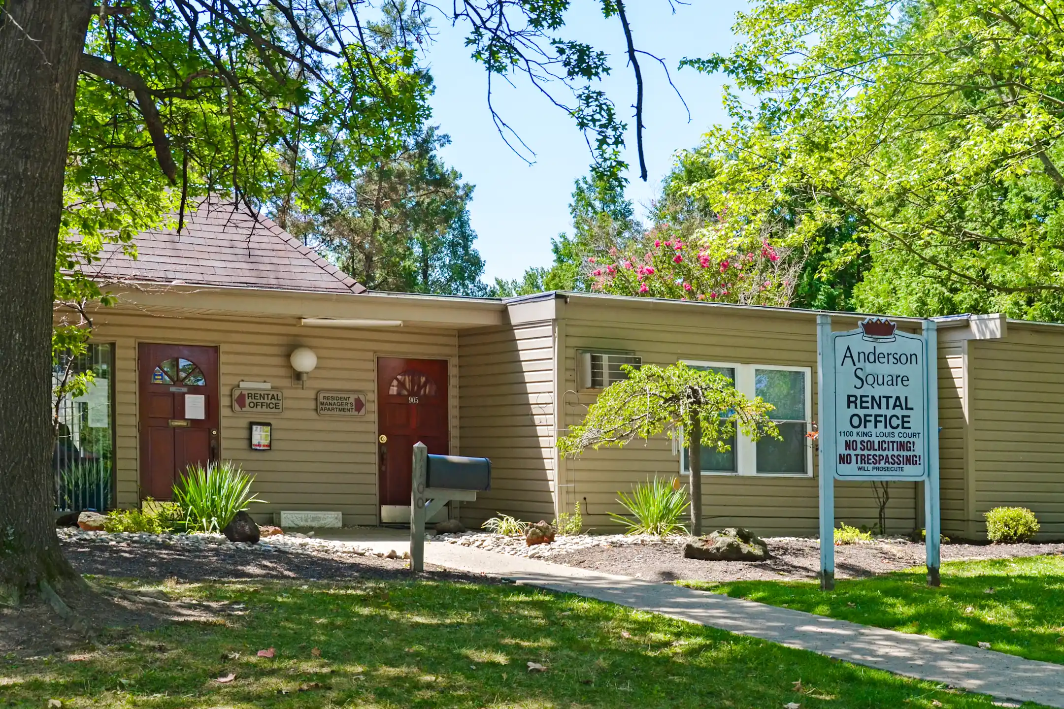 Anderson Square Apartments 1100 King Louis Ct Cincinnati, OH