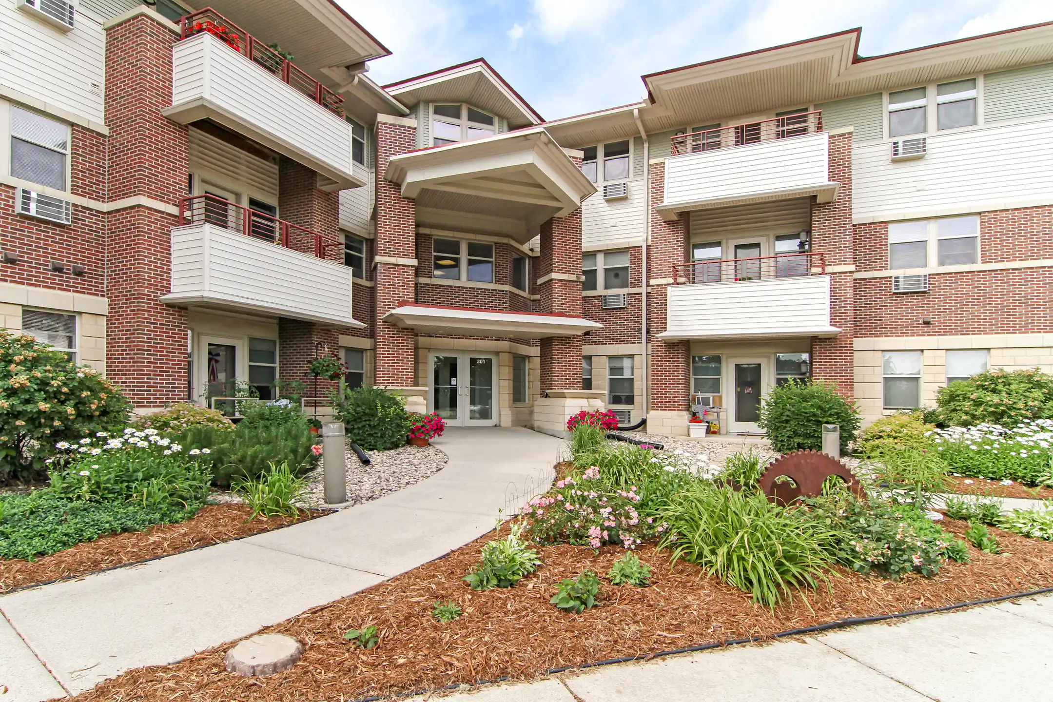 Cannery Row Senior Community 301 E 3rd St Waunakee, WI Apartments