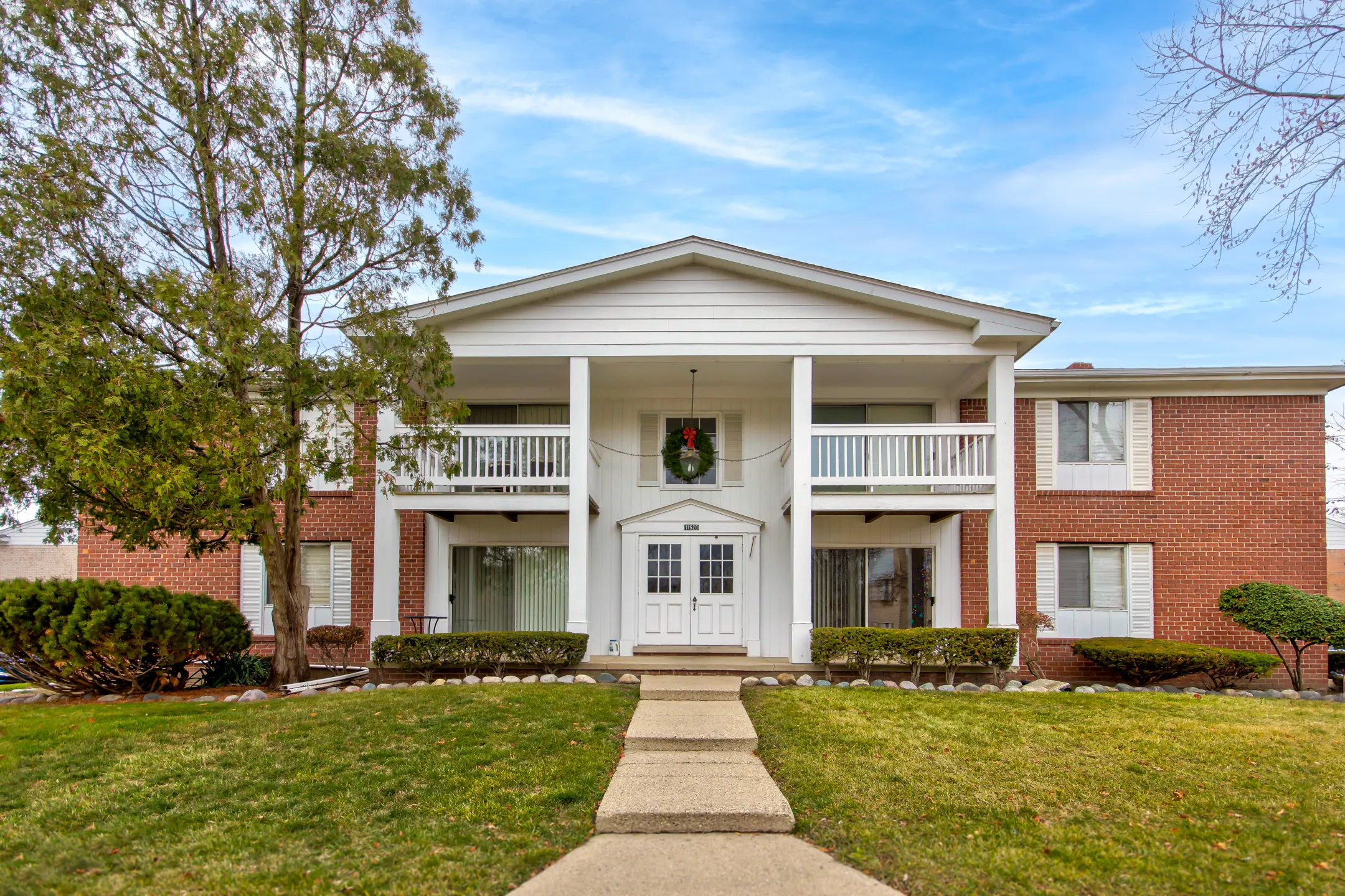 Jamestown Village Apartments 11400 Fordline St Allen Park, MI for