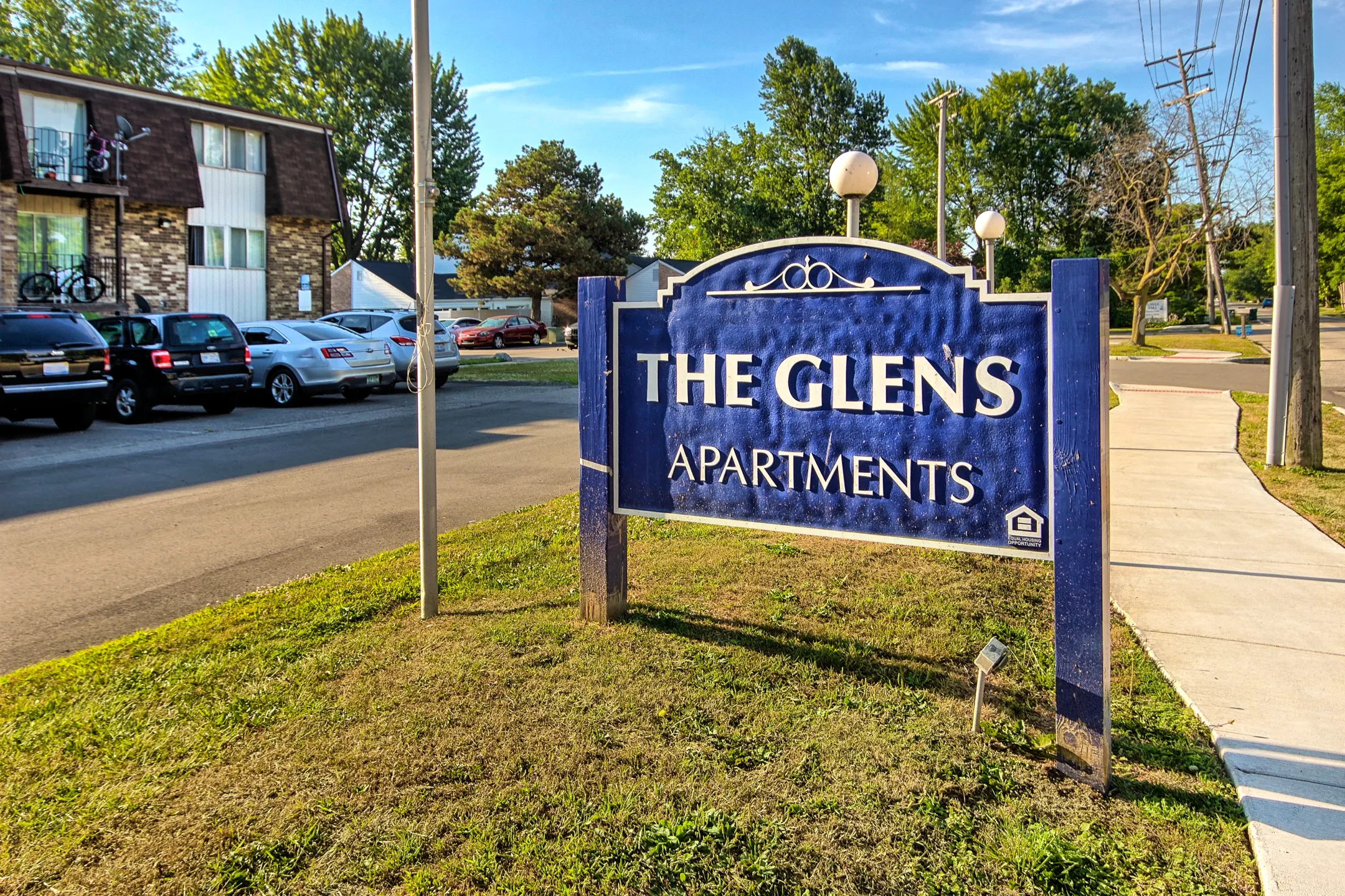 Community Signage - The Glens Apartments - Harrison Township, MI