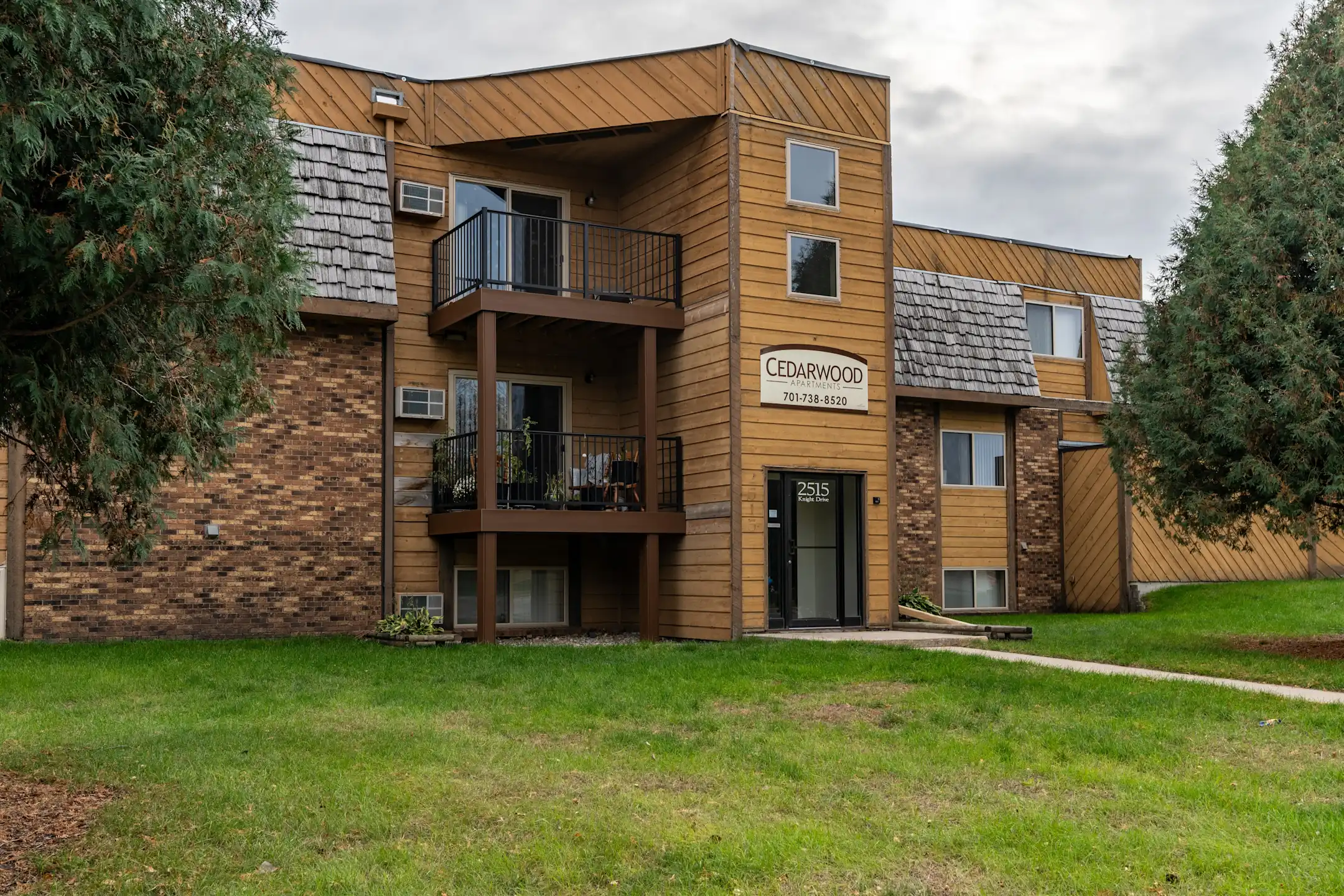 Columbia West Apartments Apartments Grand Forks, ND 58201