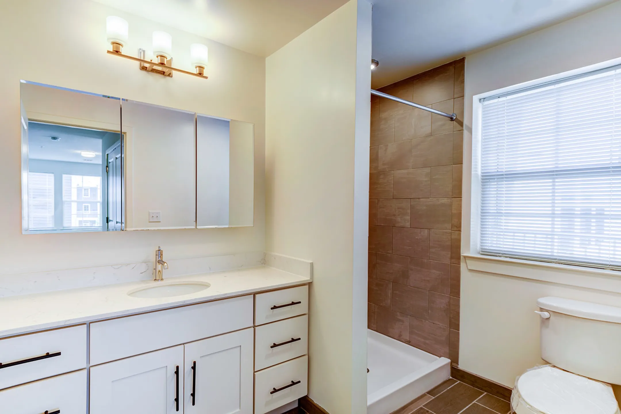 The at Glassworks Apartments Cliffwood, NJ 07721