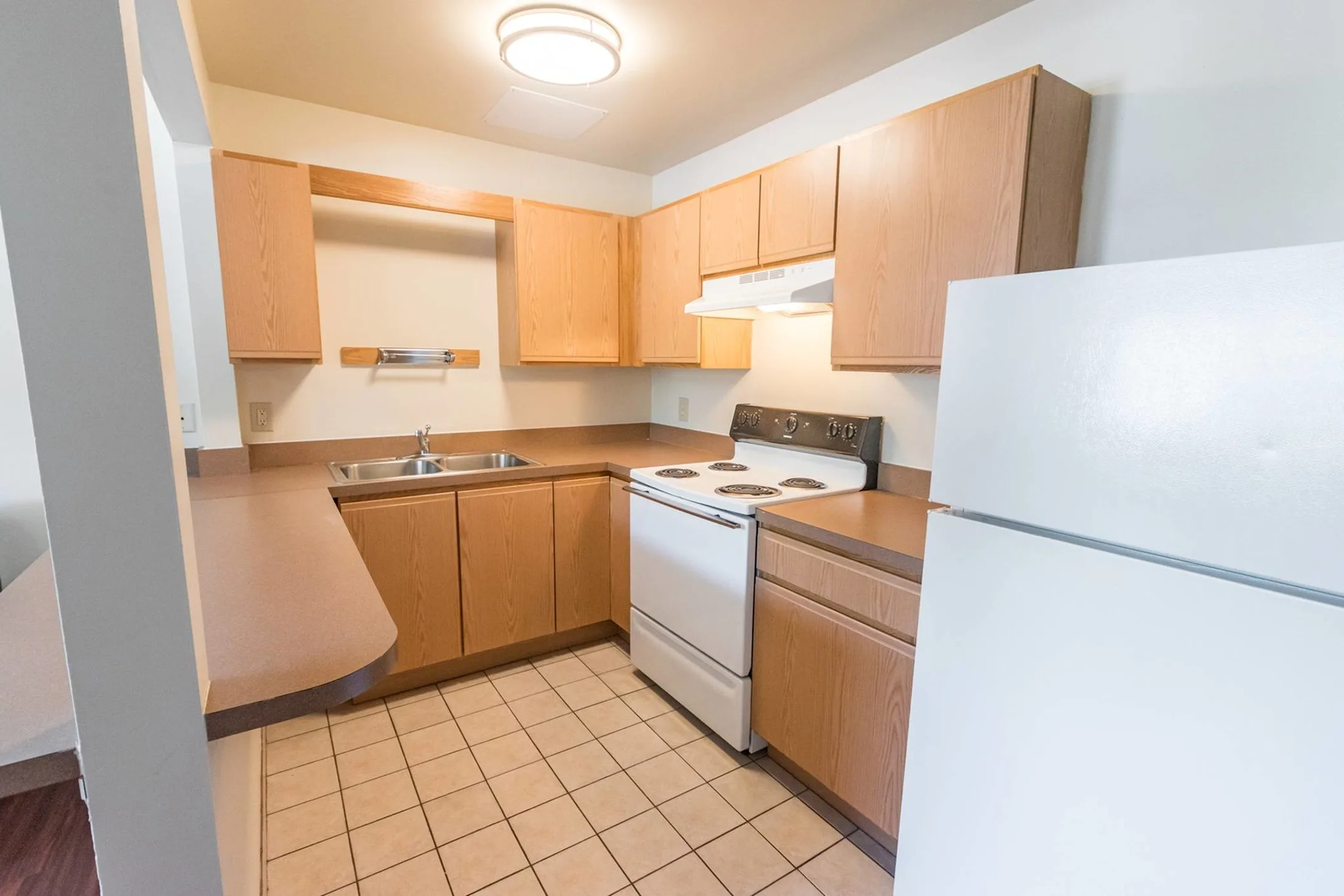 Kitchen - Shippensburg Village Townhomes - Shippensburg, PA