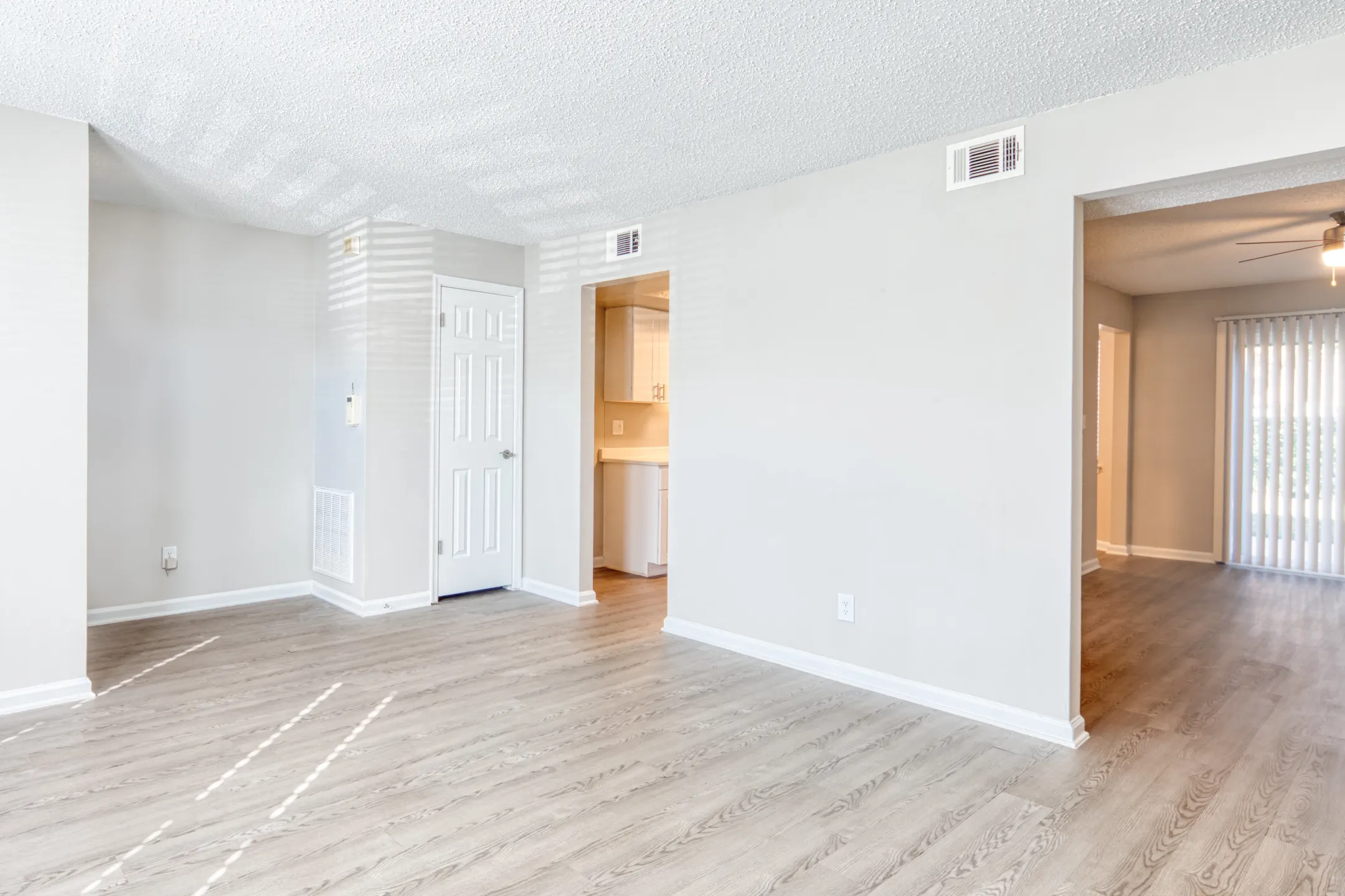 Holly Point Apartments Chesapeake, VA 23325