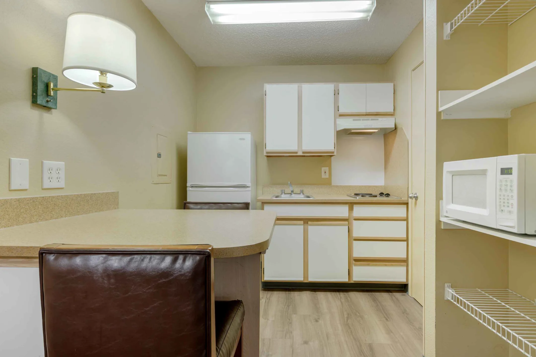 Kitchen - Furnished Studio - Dallas - Las Colinas - Carnaby St. - Irving, TX