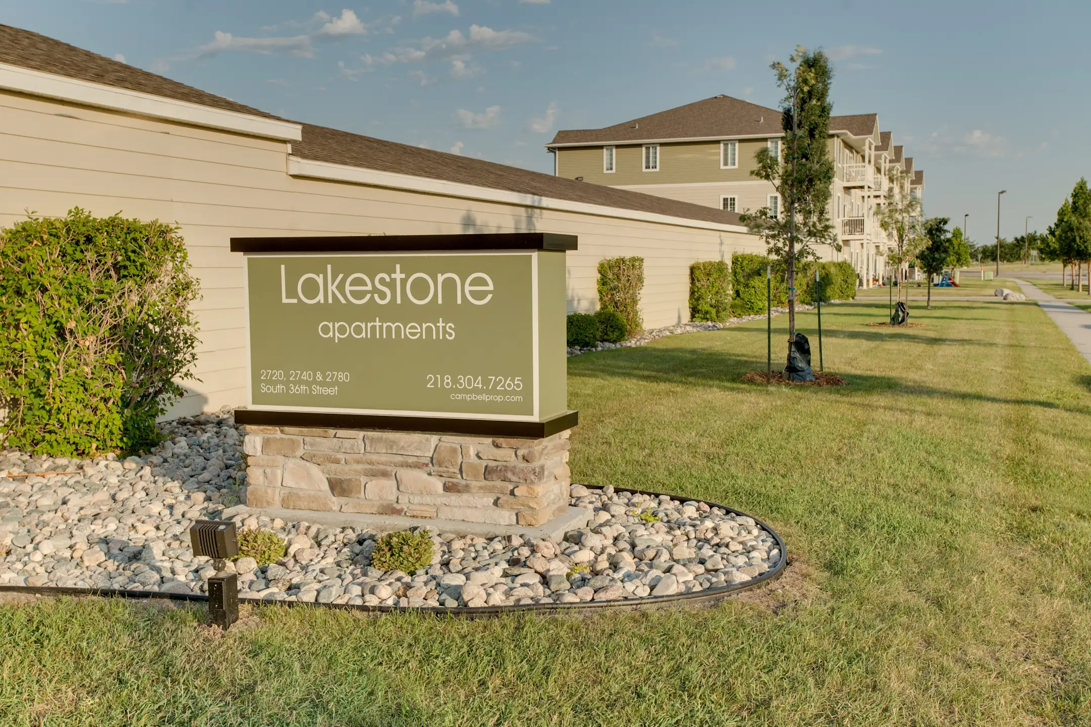 Lakestone Apartments 2720 36th St S Moorhead, MN Apartments for