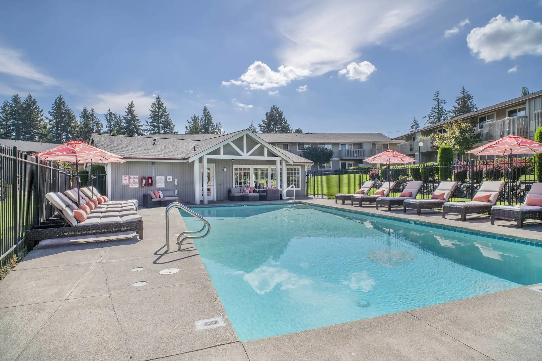 Pool - Trellis on Orchard - University Place, WA