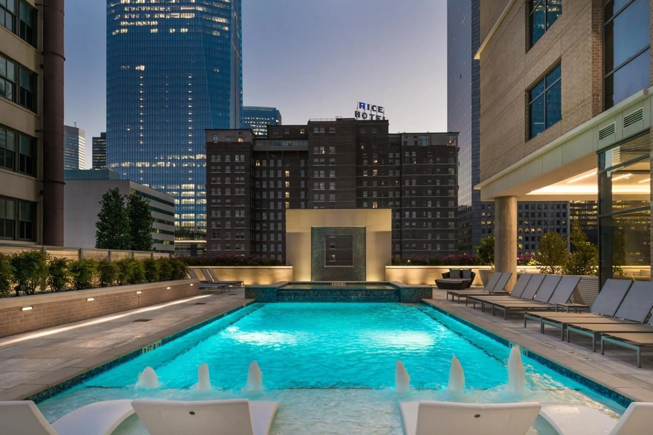 Pool - Aris Market Square - Houston, TX