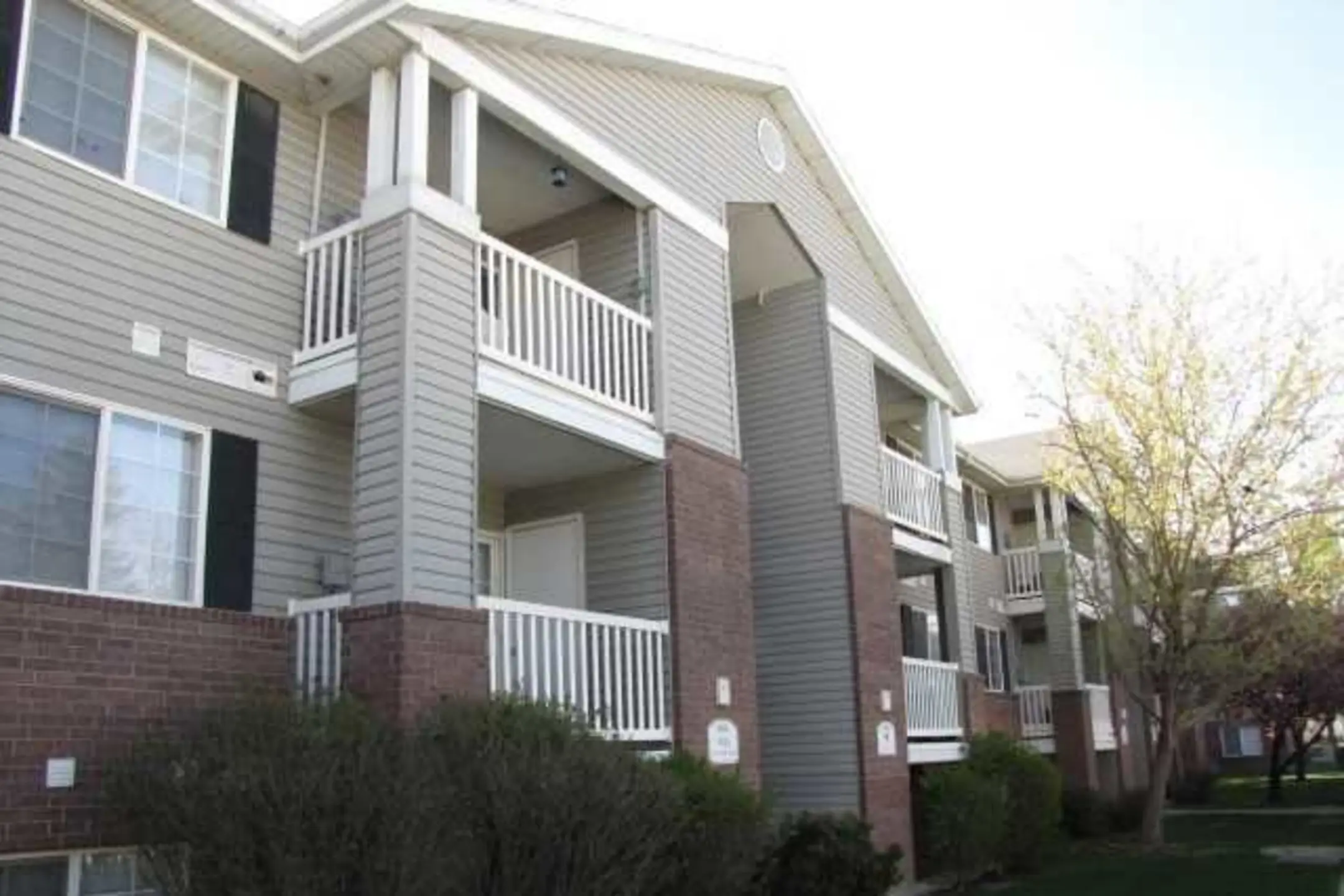 Building - Bridgeside Landing - Taylorsville, UT