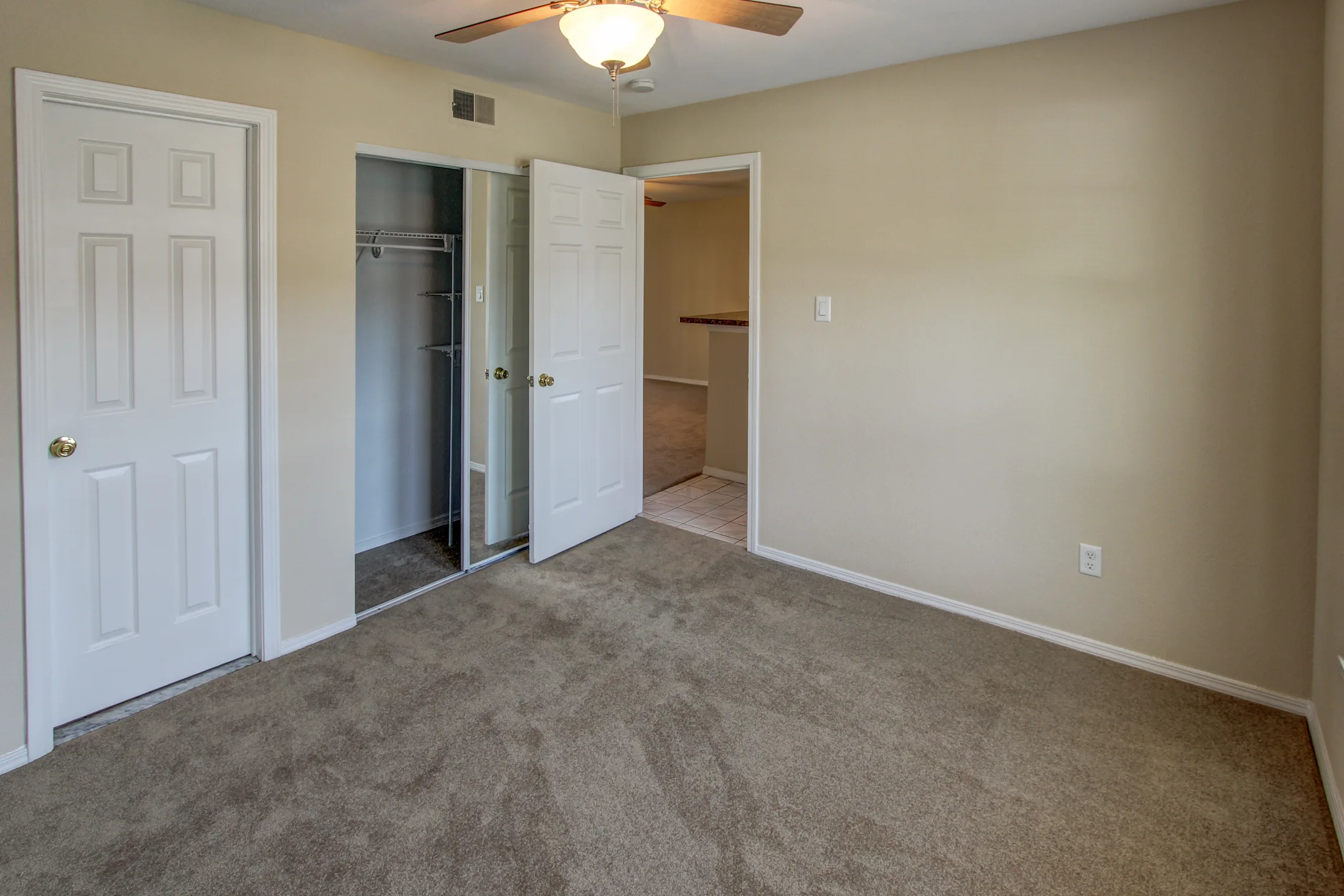 Country Club Manor Apartments 23 Northwood Dr Williamsville, NY