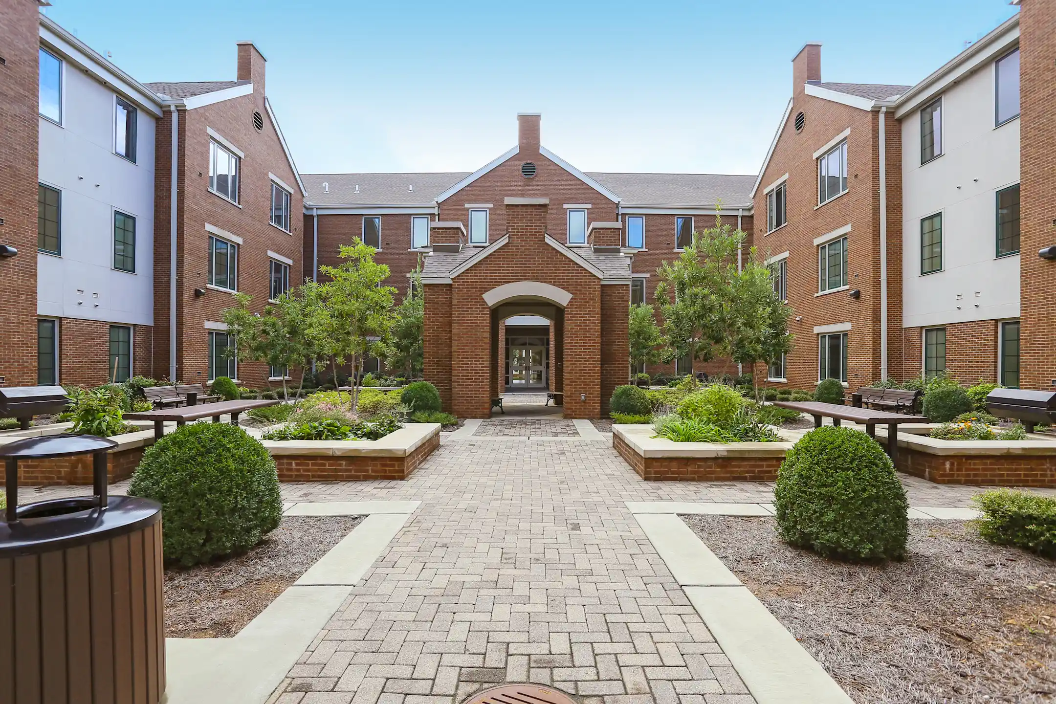 Building - Gateway Place - Huntsville, AL