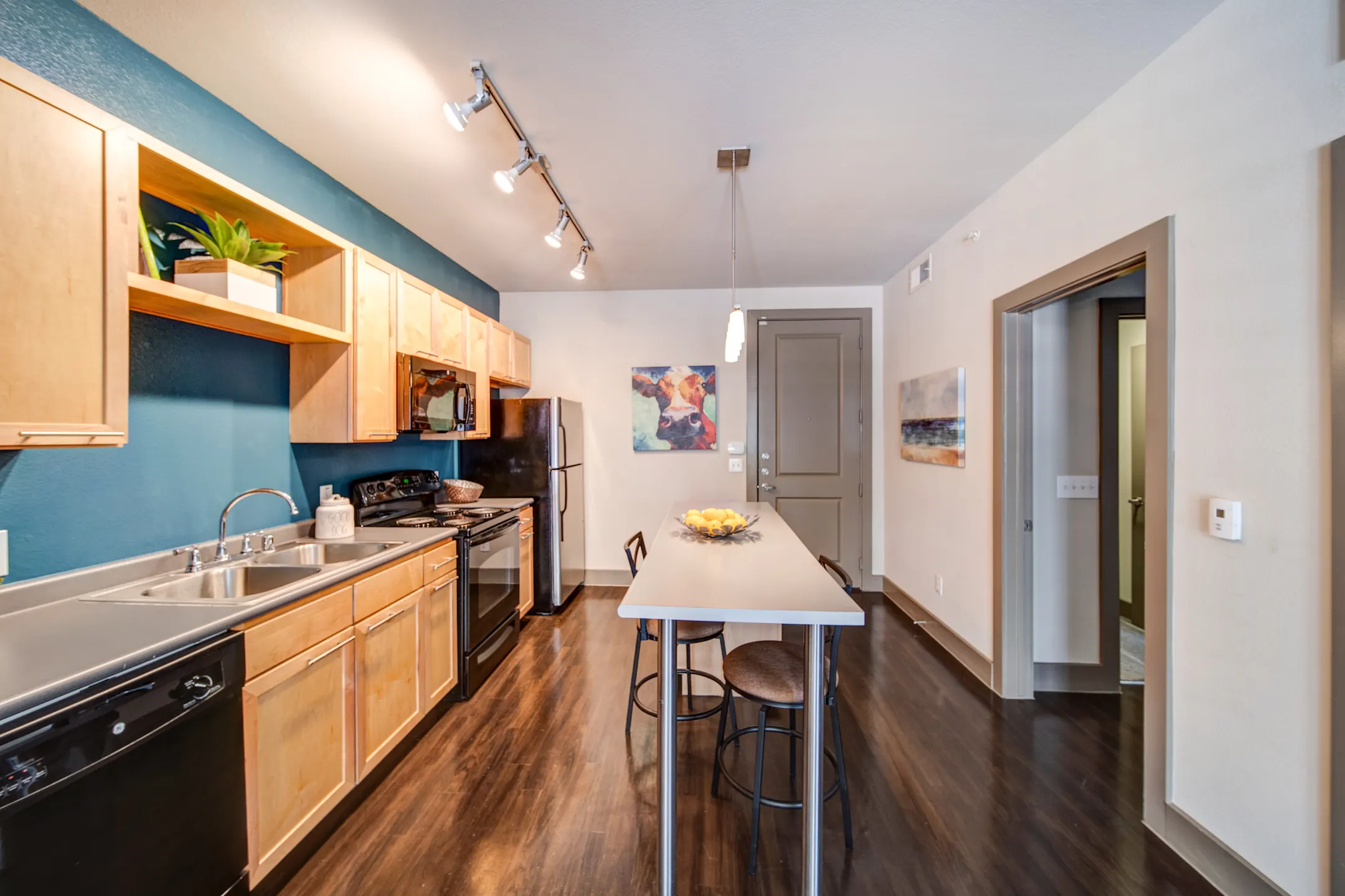 Oaks 5th Street Crossing at City Station 351 N 5th St Garland, TX