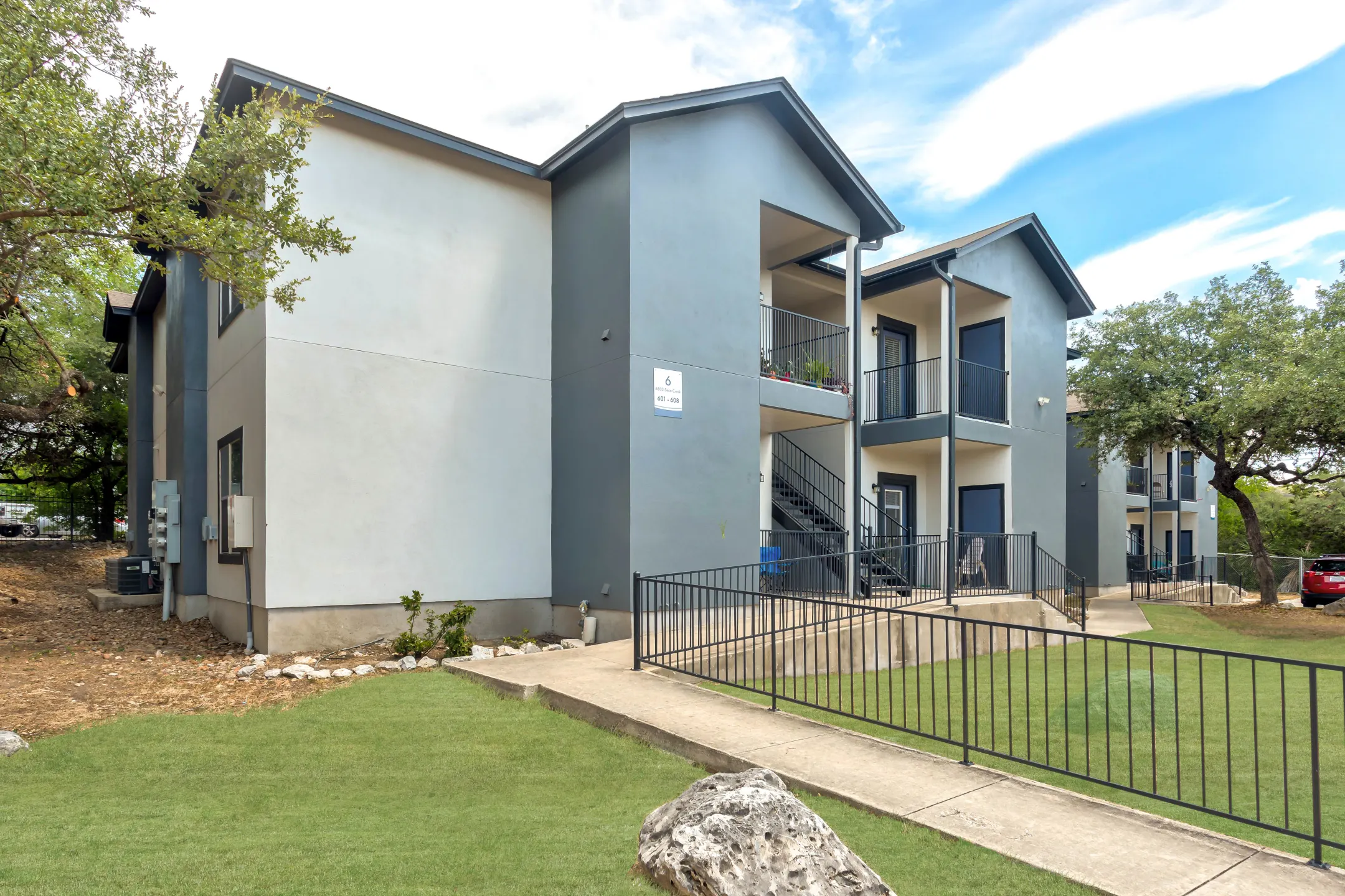 The Oaks at La Cantera 15726 Chase Hill Blvd San Antonio, TX