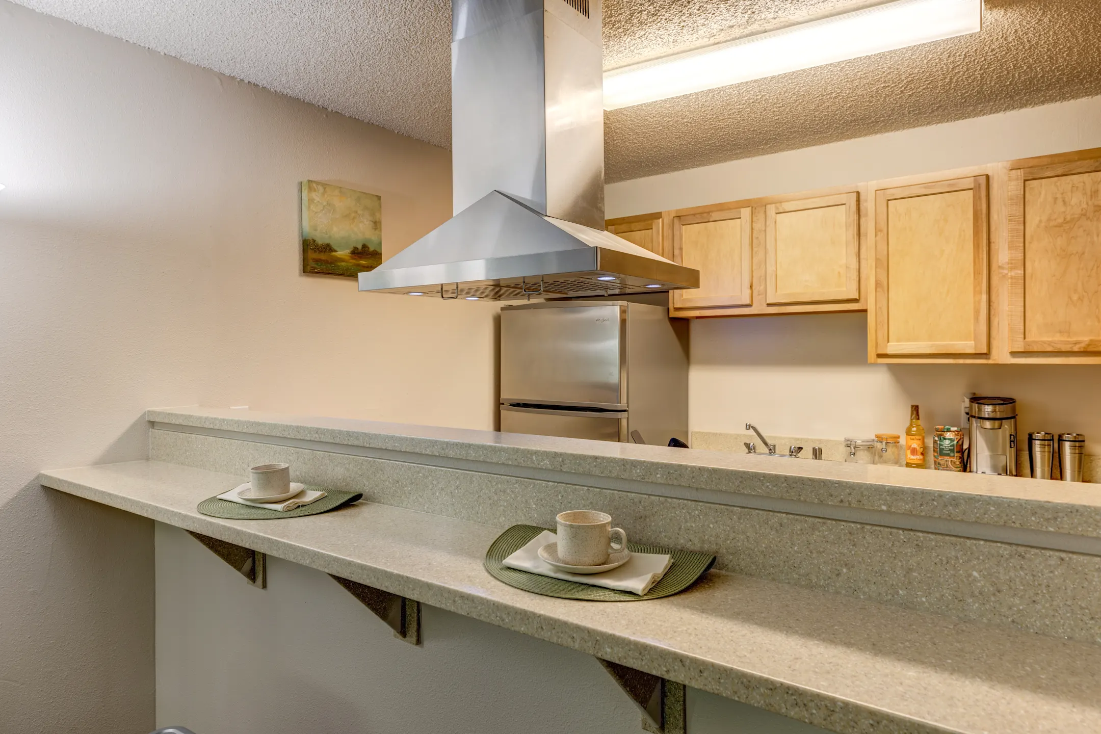 Beaver Creek and Beaver Cove Apartments Apartments Lynnwood, WA 98036