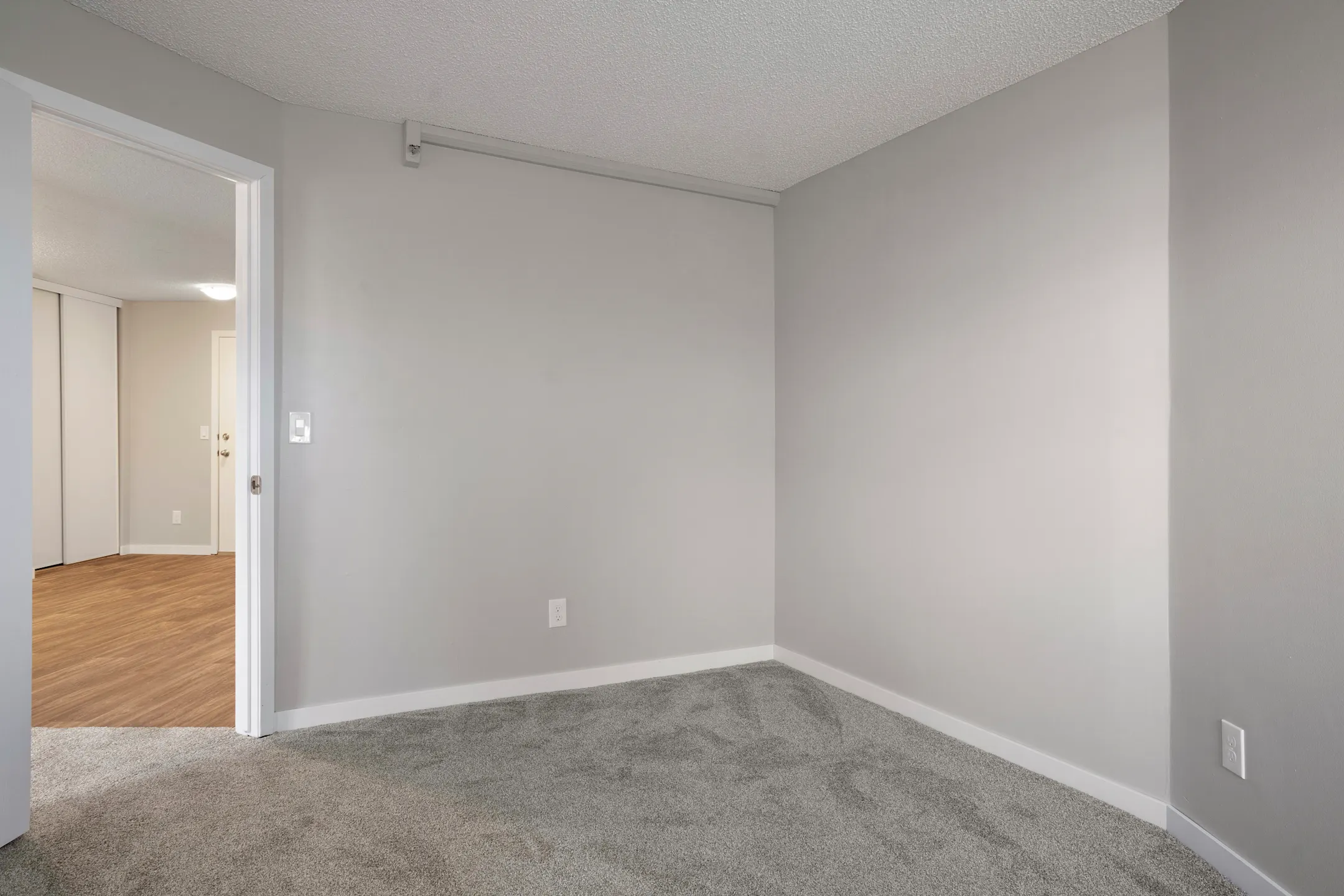 Hillcrest Place Apartments Apartments Saint Paul, MN 55117