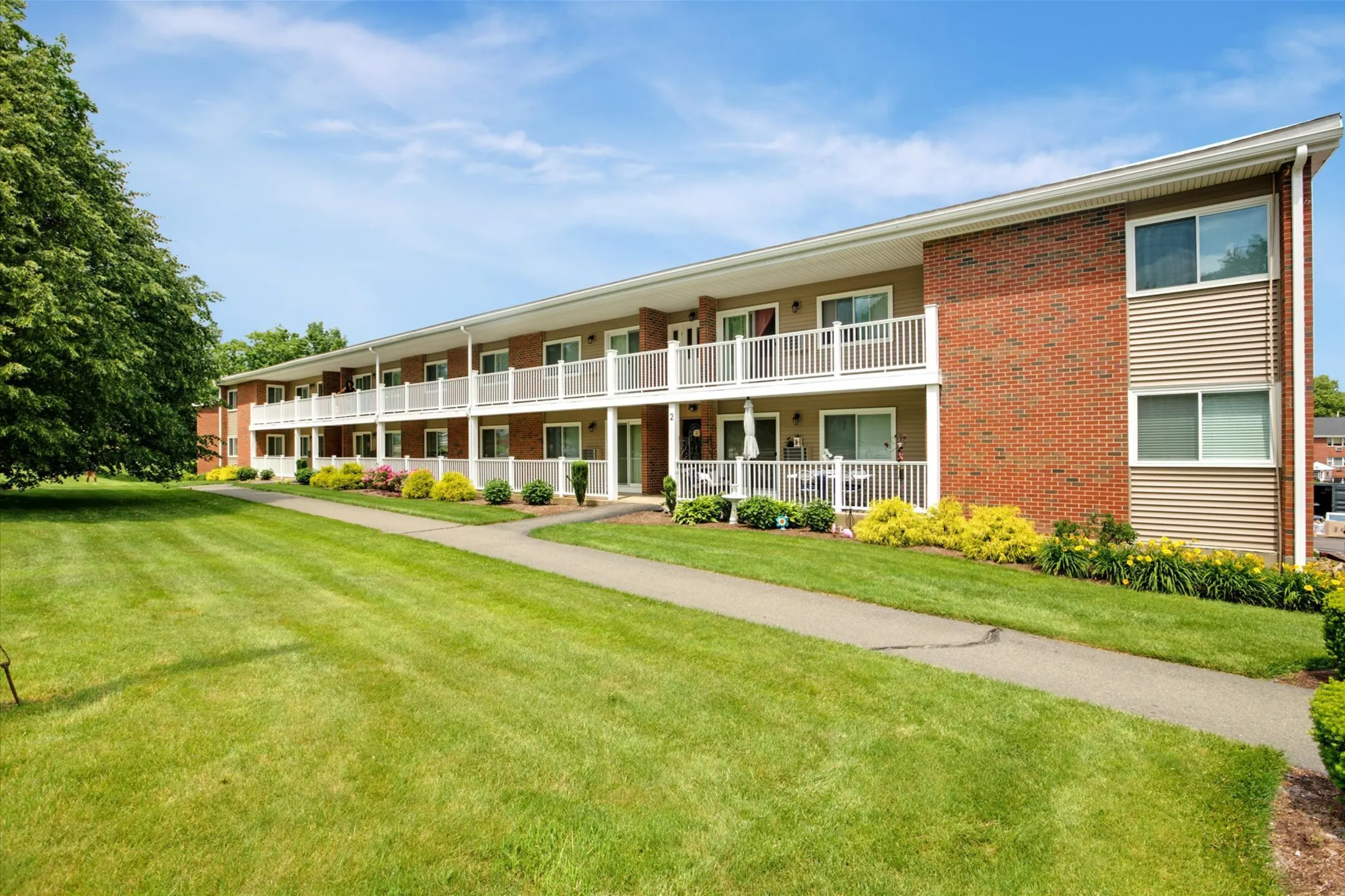 Francis Crossing Apartment Homes Apartments Randolph, MA 02368