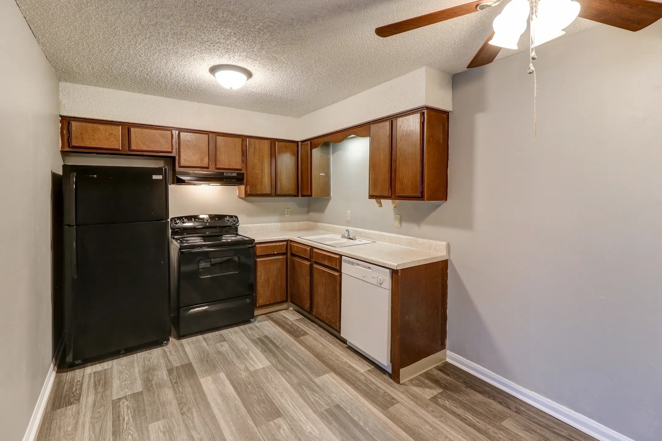 Hillwood Apartments 1732 Stone St Union City, TN Apartments for