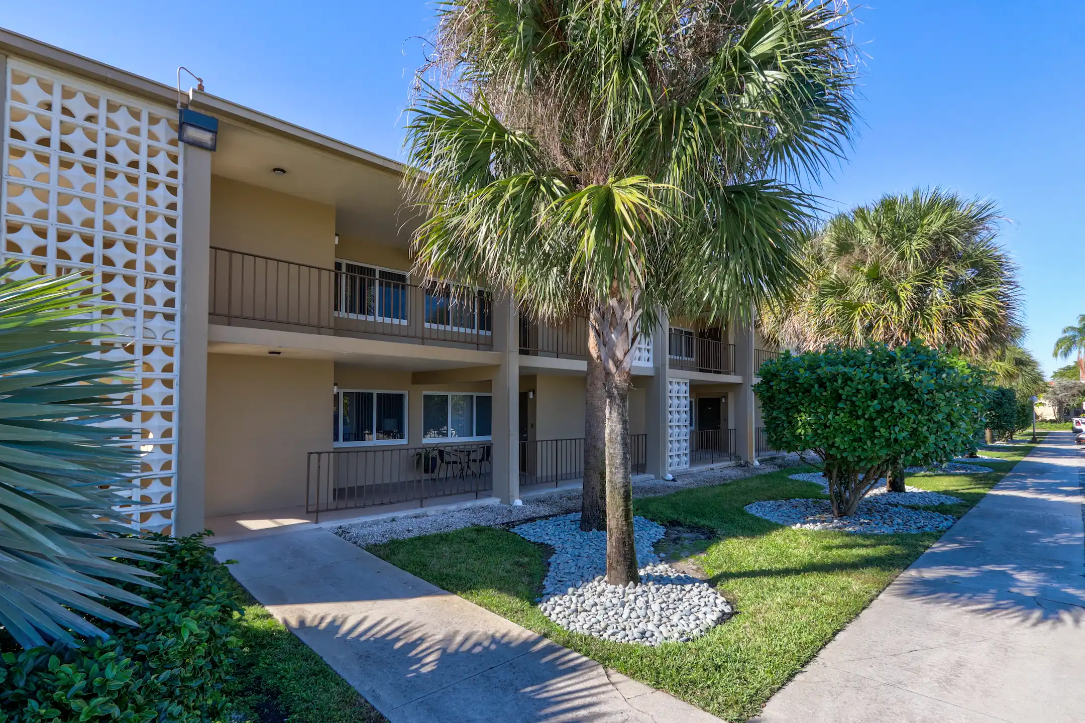 Building - Cynthia Gardens - Boca Raton, FL