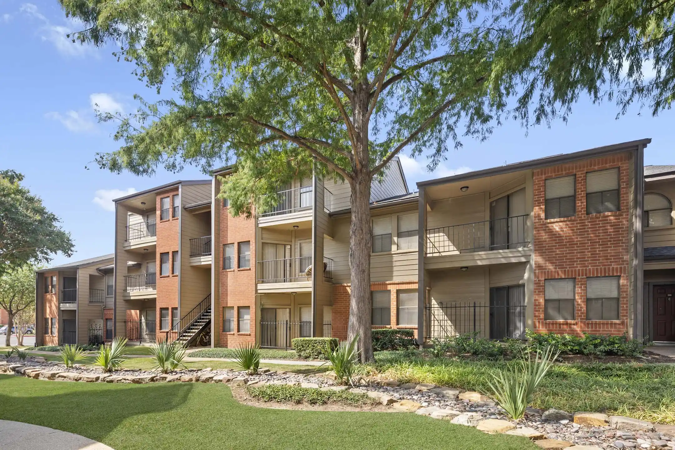 Camden Valley Park 9835 Valley Ranch Pkwy W Irving, TX Apartments